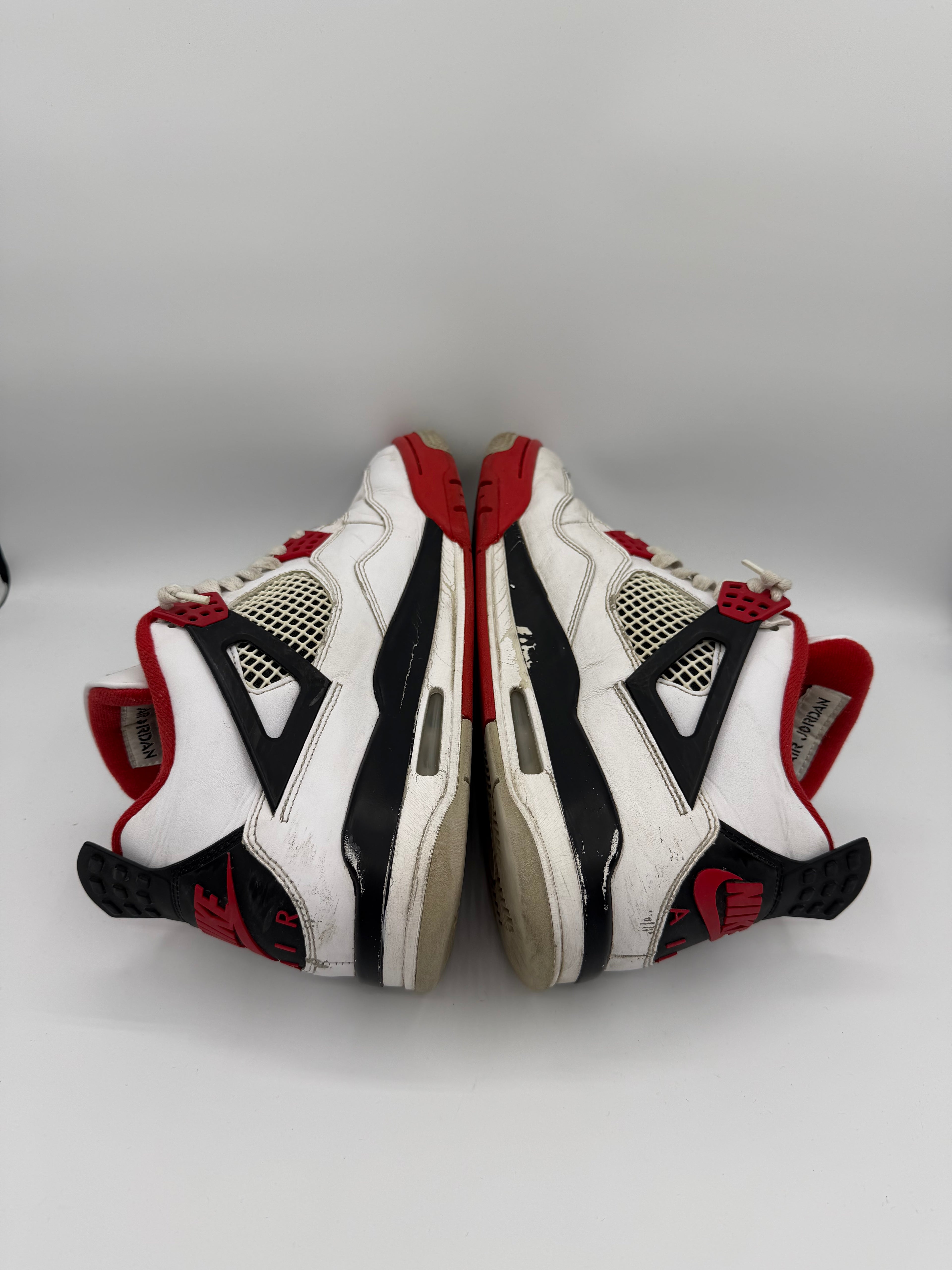 Jordan 4 Fire Red - 42,5Eu (USED)