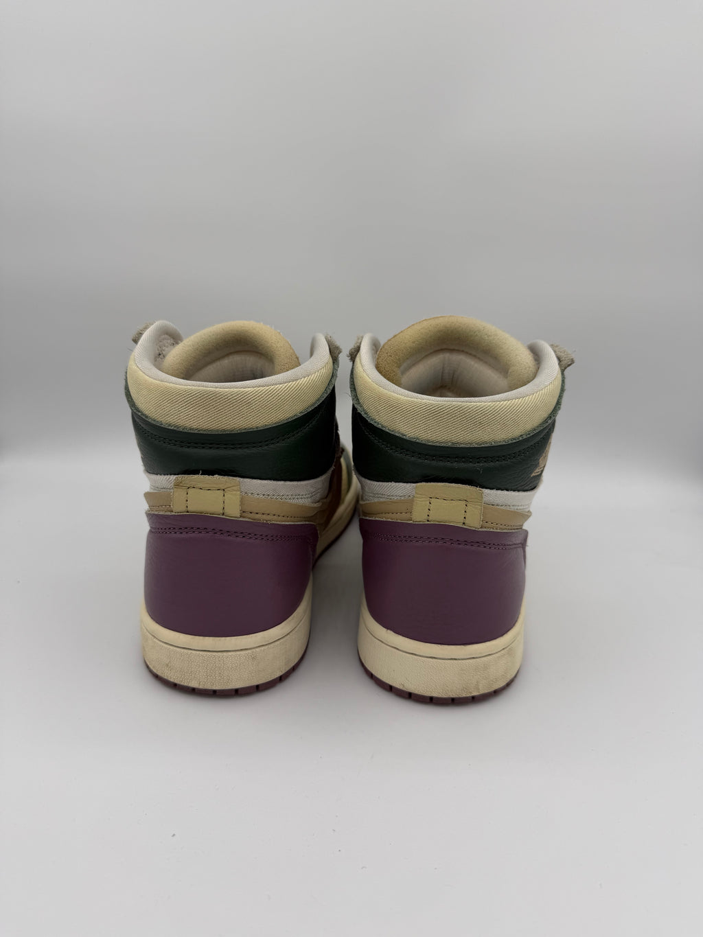 Jordan 1 High Galactic Jade - 39Eu (USED)
