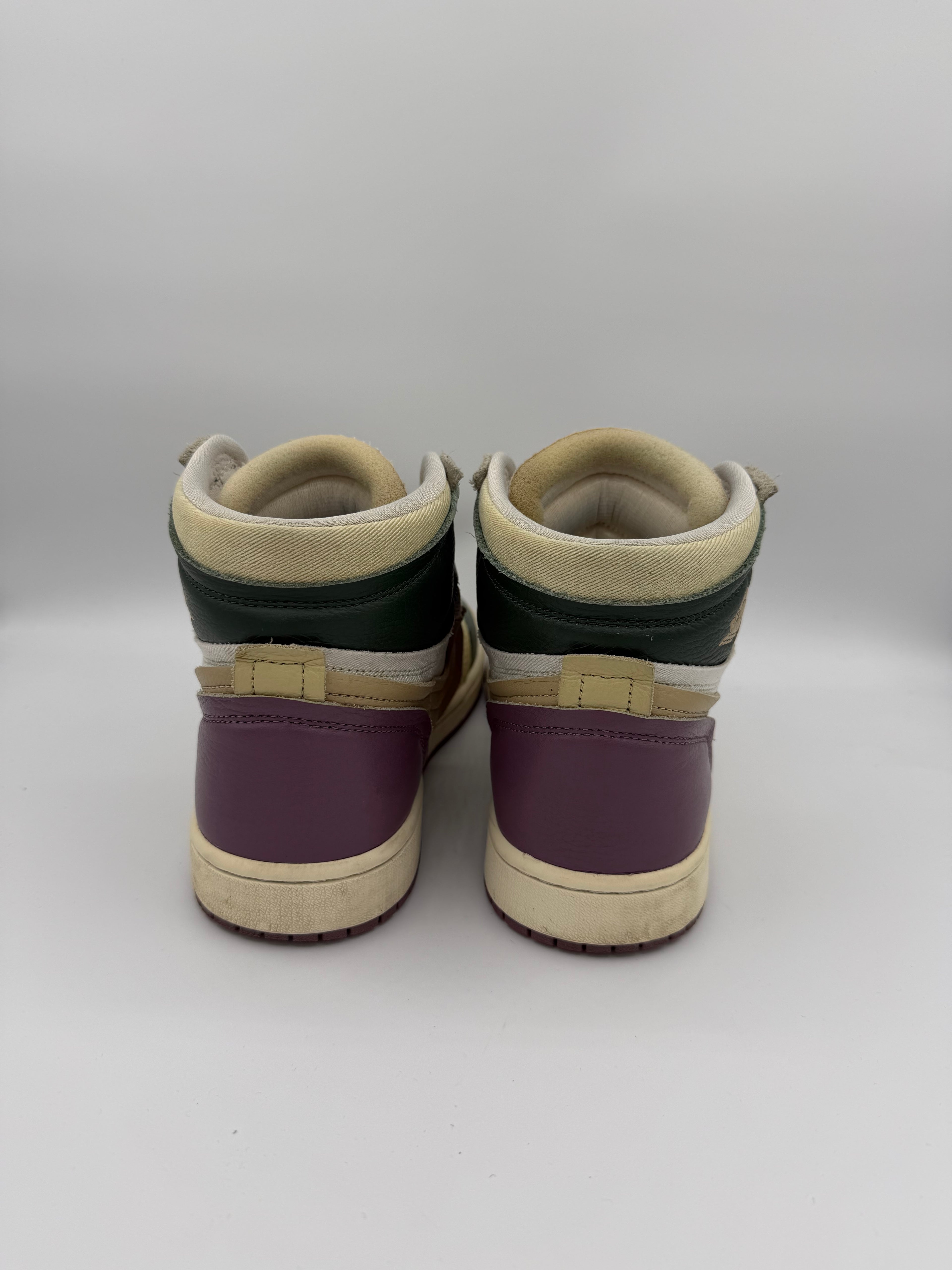Jordan 1 High Galactic Jade - 39Eu (USED)