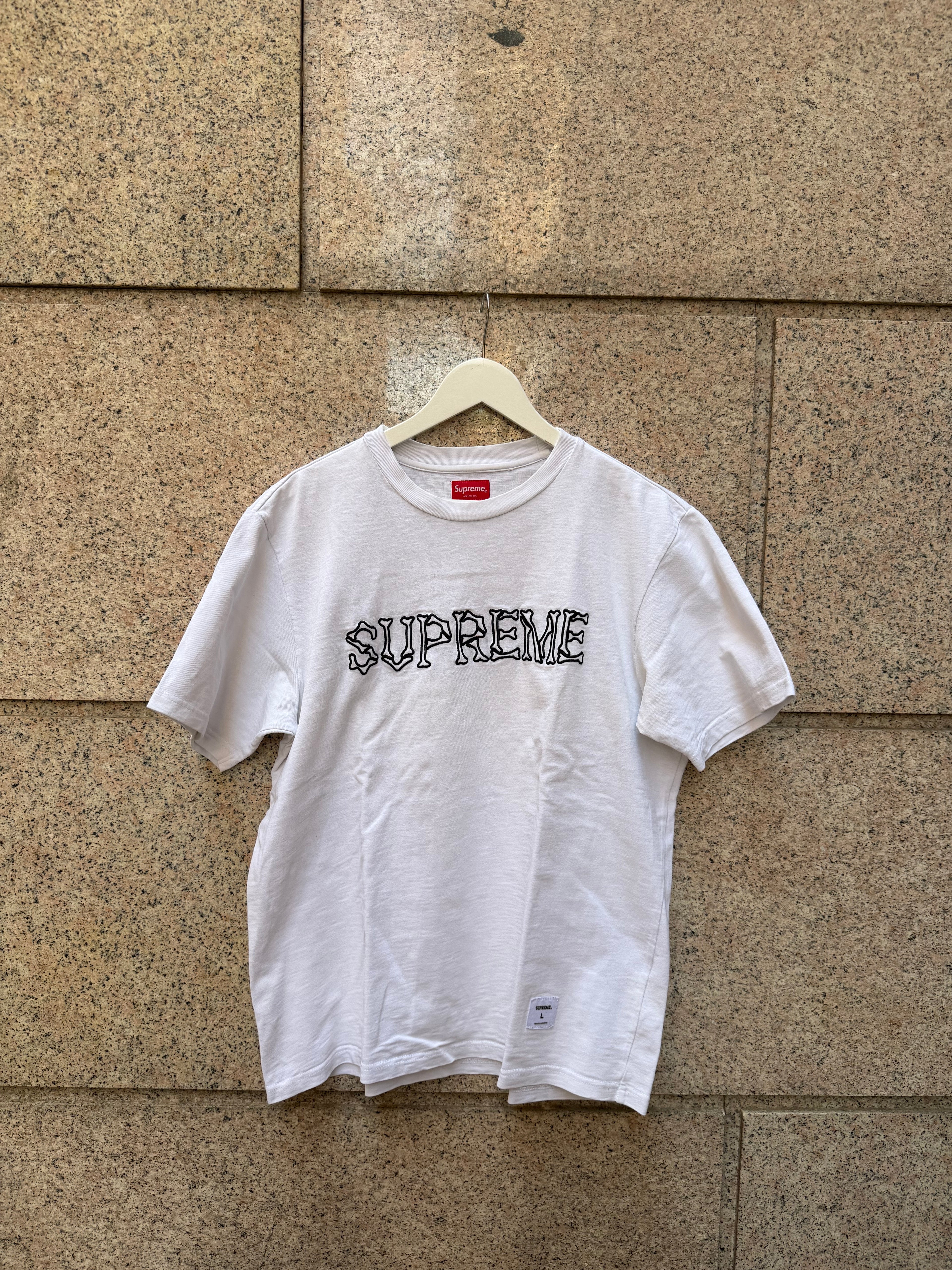 Supreme Bones White Tee - L (USED)
