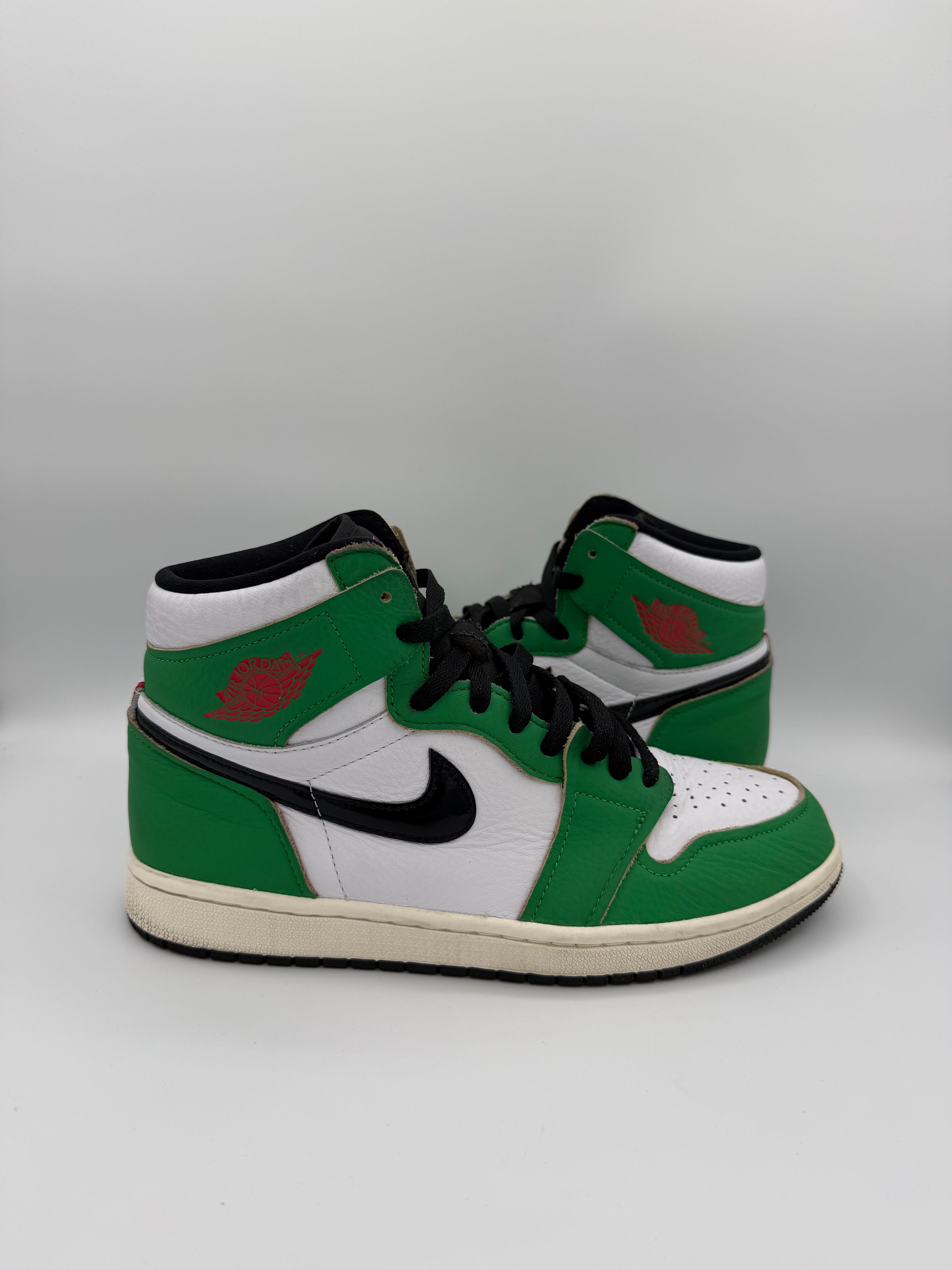 Jordan 1 High Lucky Green - 41Eu (USED)