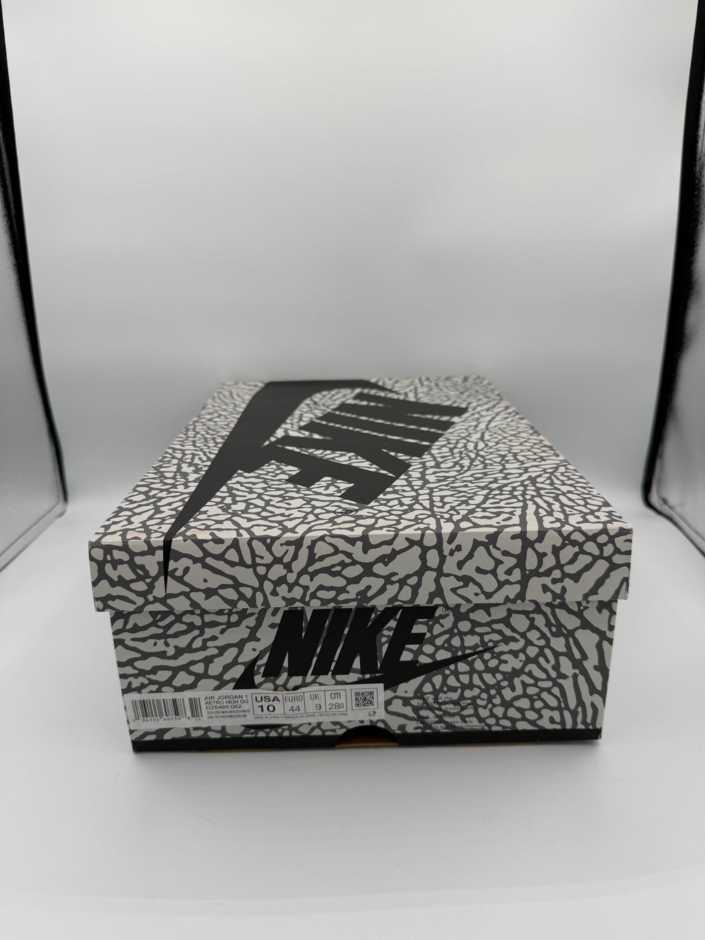 Jordan 1 High Cement - 44Eu (USED)