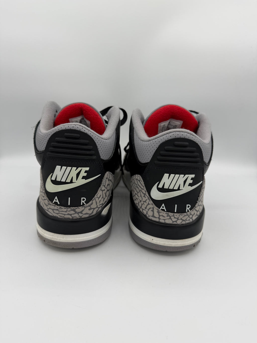 Jordan 3 Retro Black Cement - 44,5Eu (USED)