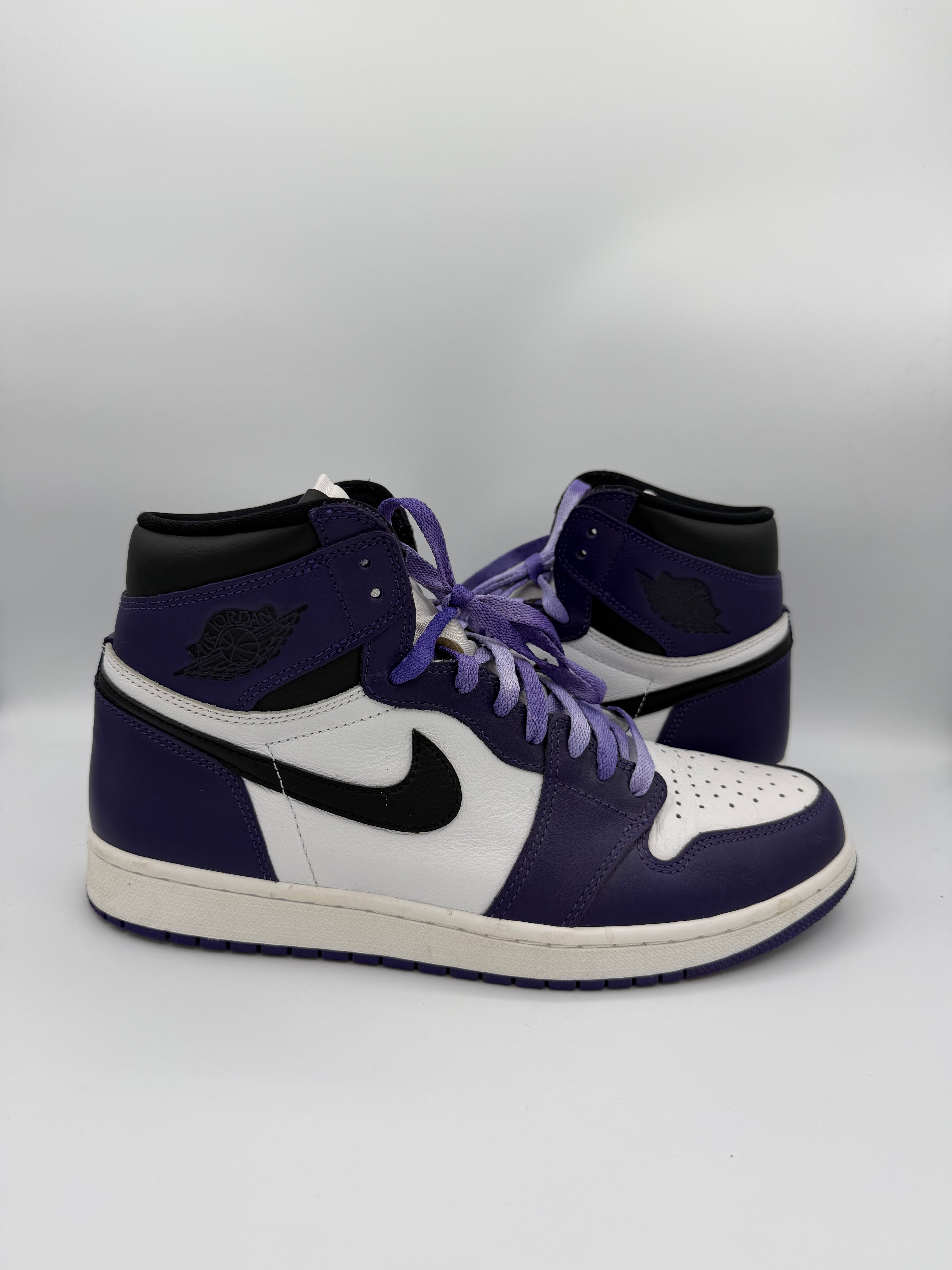 Jordan 1 Retro High Court Purple White - 45Eu (USED)
