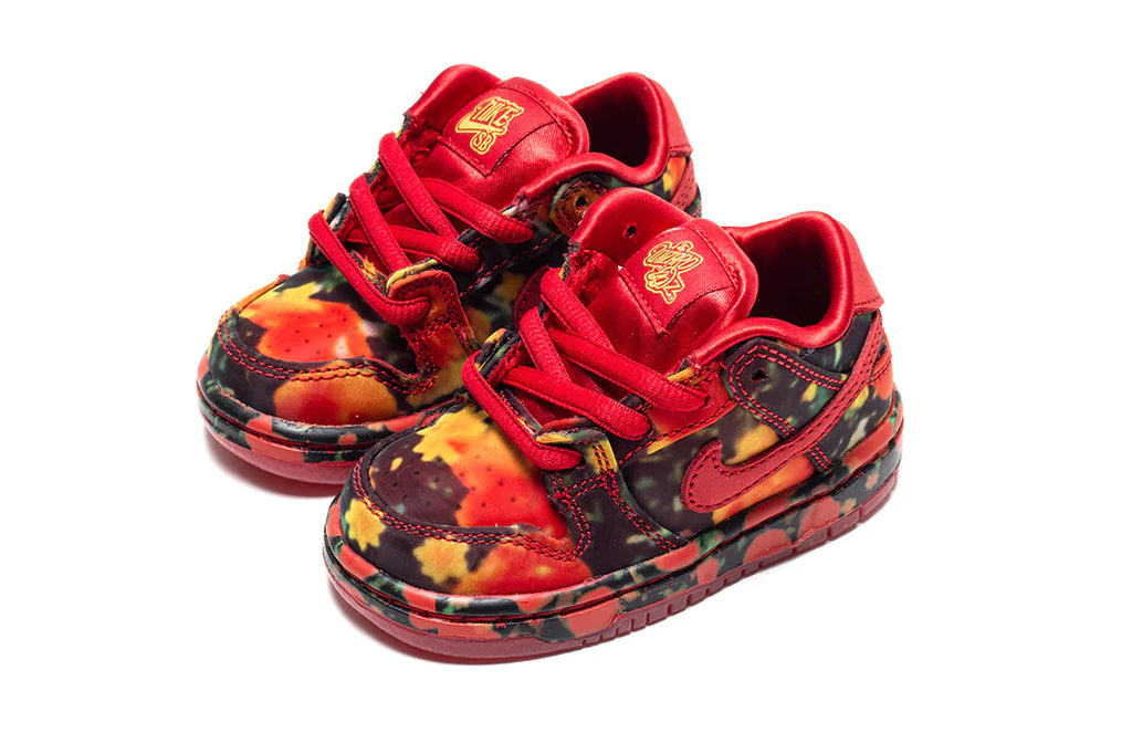 Nike SB Dunk Low The Wizard of Oz Poppy Field (TD)