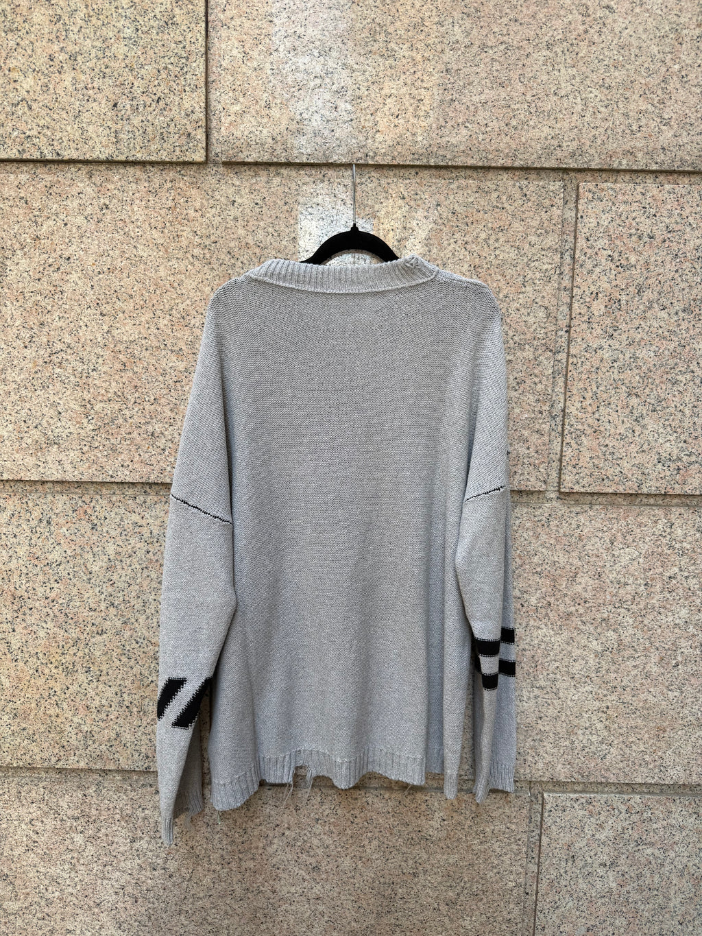 Off-White Distressed Logo Intarsia Sweater Grey - M (USED)