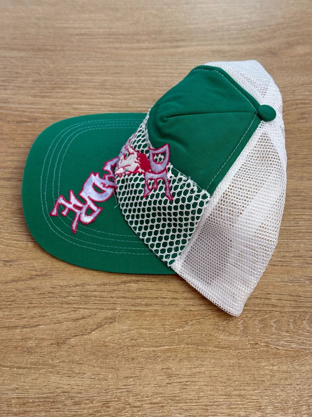 De Puta Madre 69 Cap Strip Green
