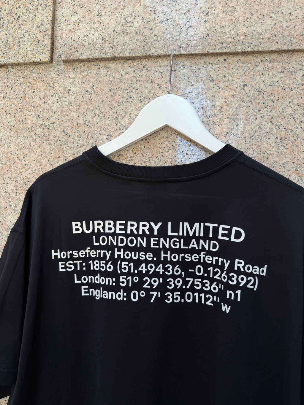 Burberry Horseferry Print Tee Black - XL (USED)
