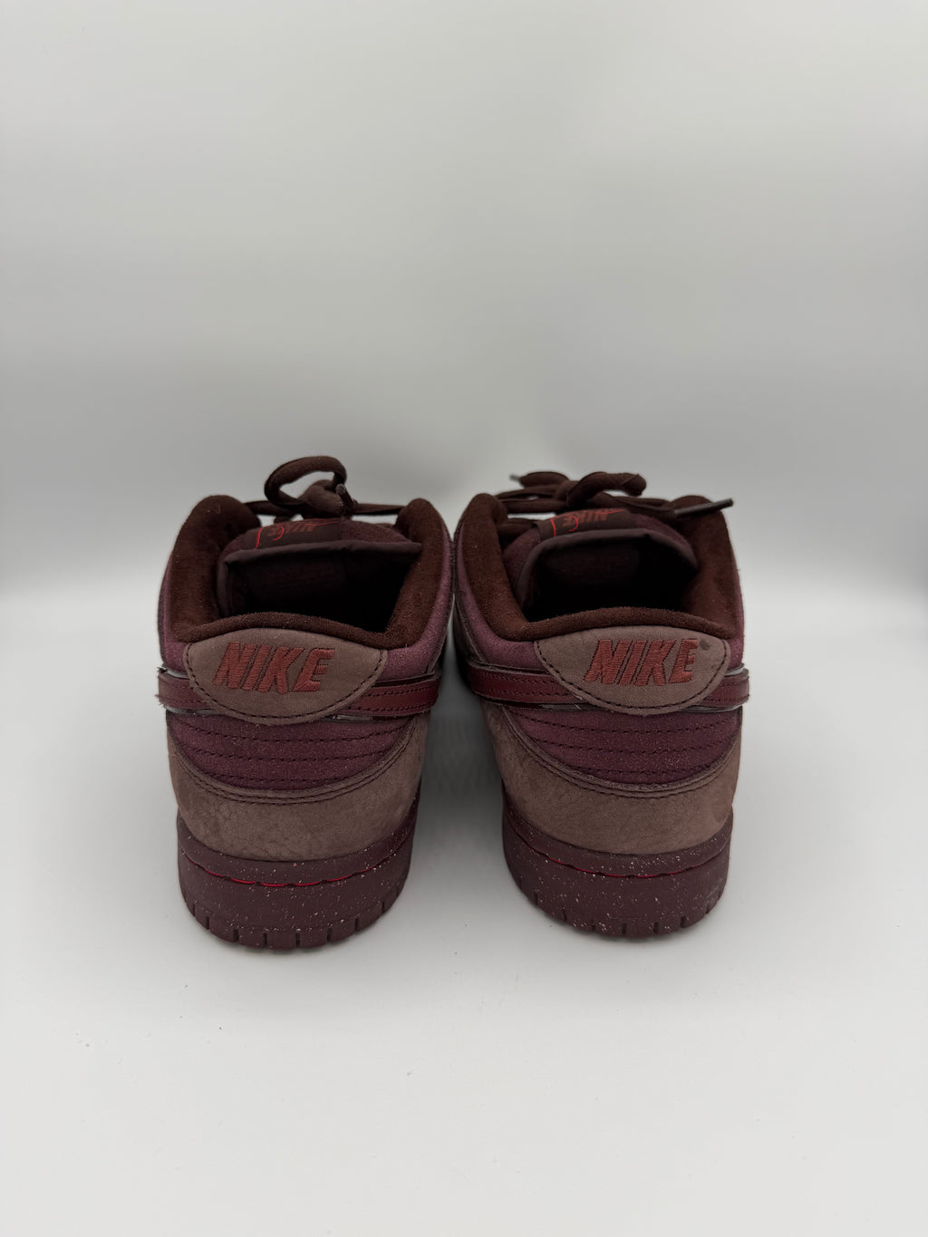 Nike Sb Dunk Low City Of Love Burgundy - 42Eu (USED)