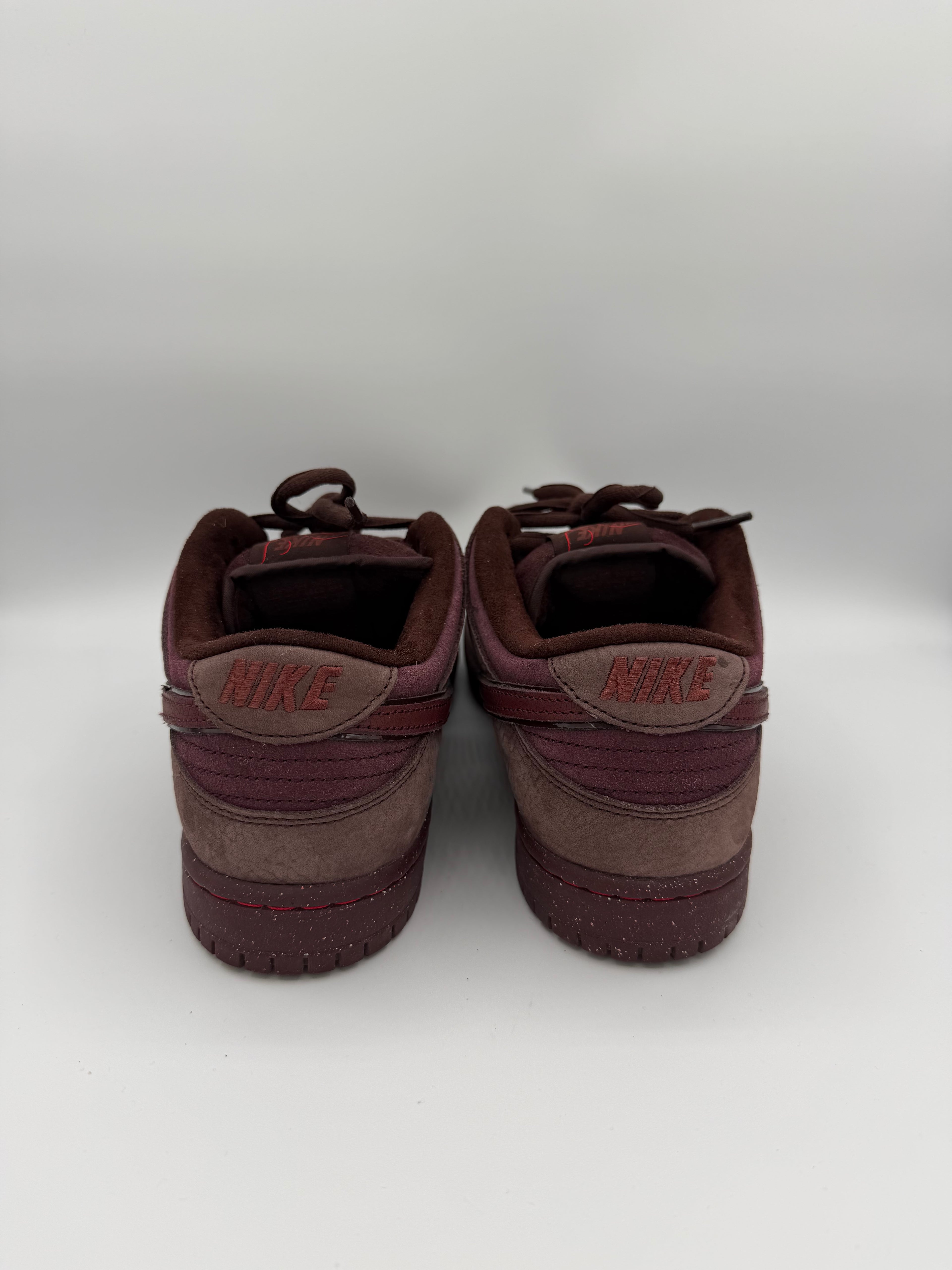 Nike Sb Dunk Low City Of Love Burgundy - 42Eu (USED)