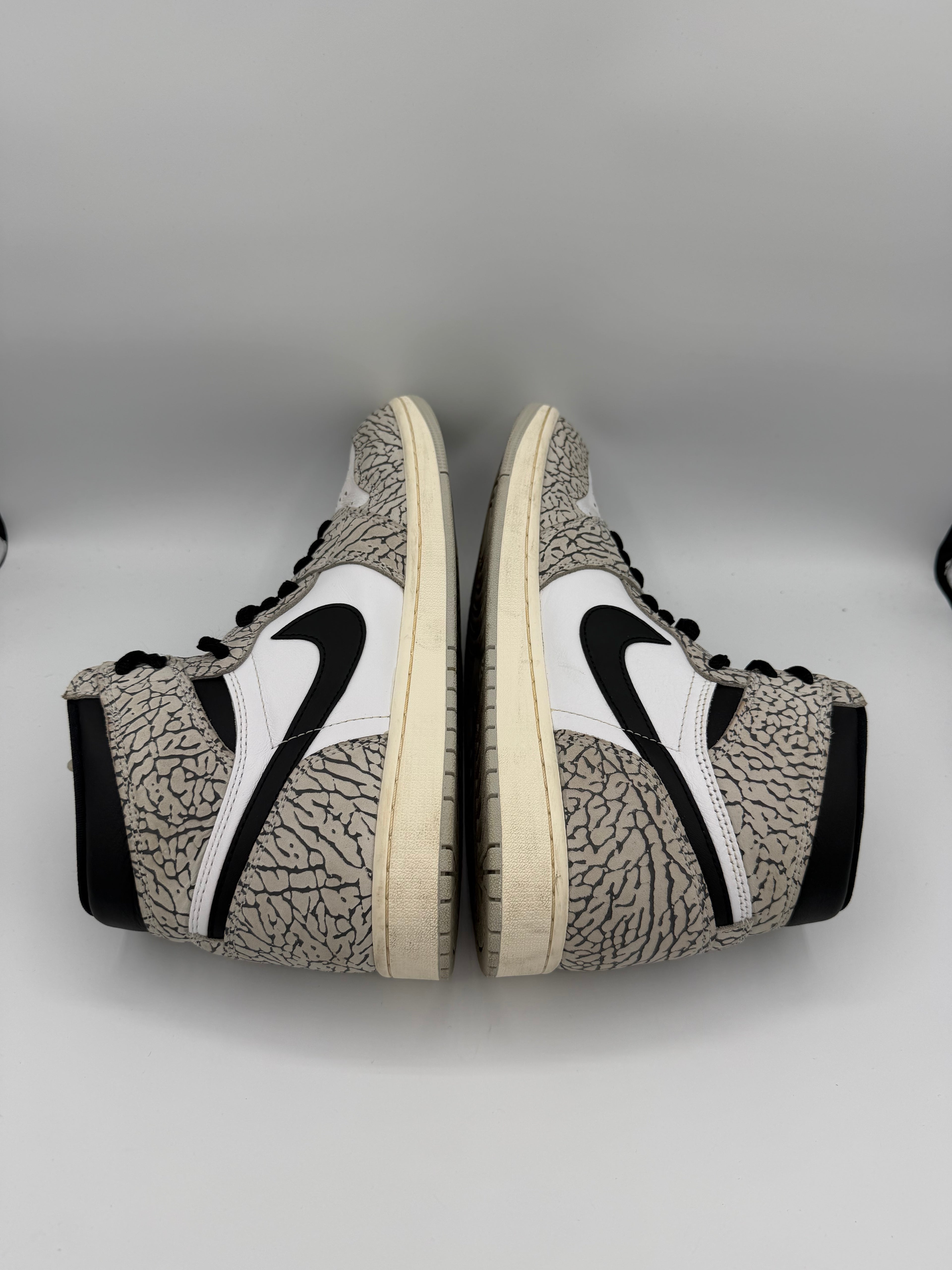 Jordan 1 High Cement - 44Eu (USED)