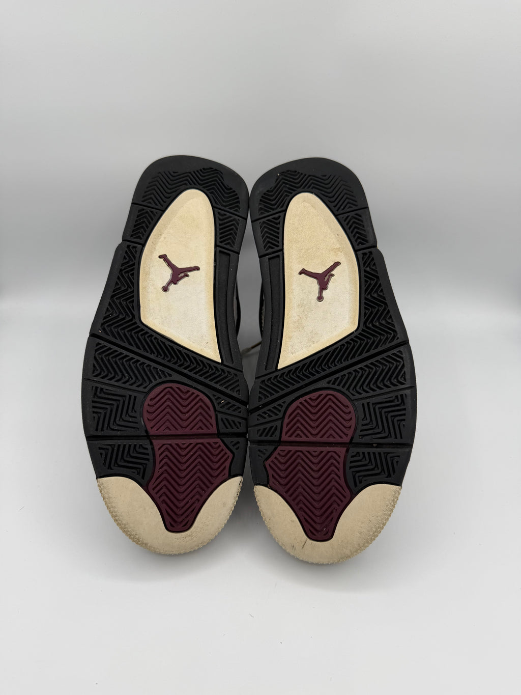 Jordan 4 PSG - 42,5Eu (USED)