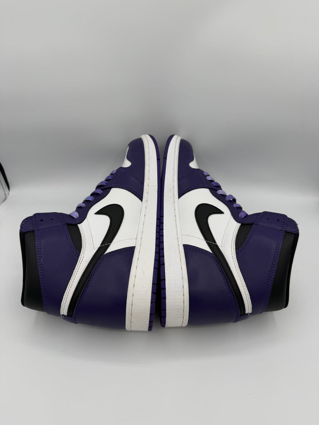 Jordan 1 Retro High Court Purple White - 45Eu (USED)