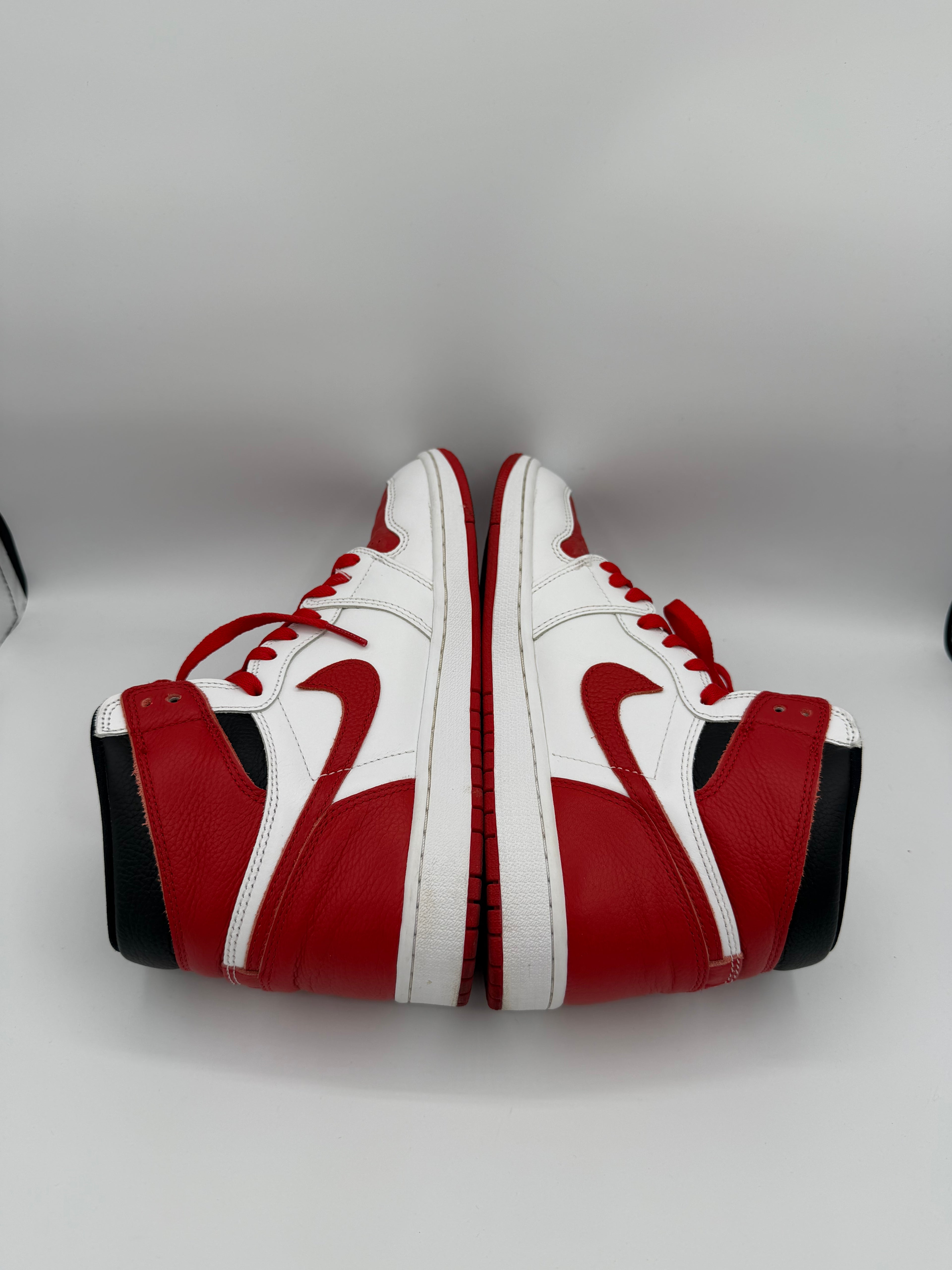 Jordan 1 Retro High OG Heritage - 43Eu (USED)