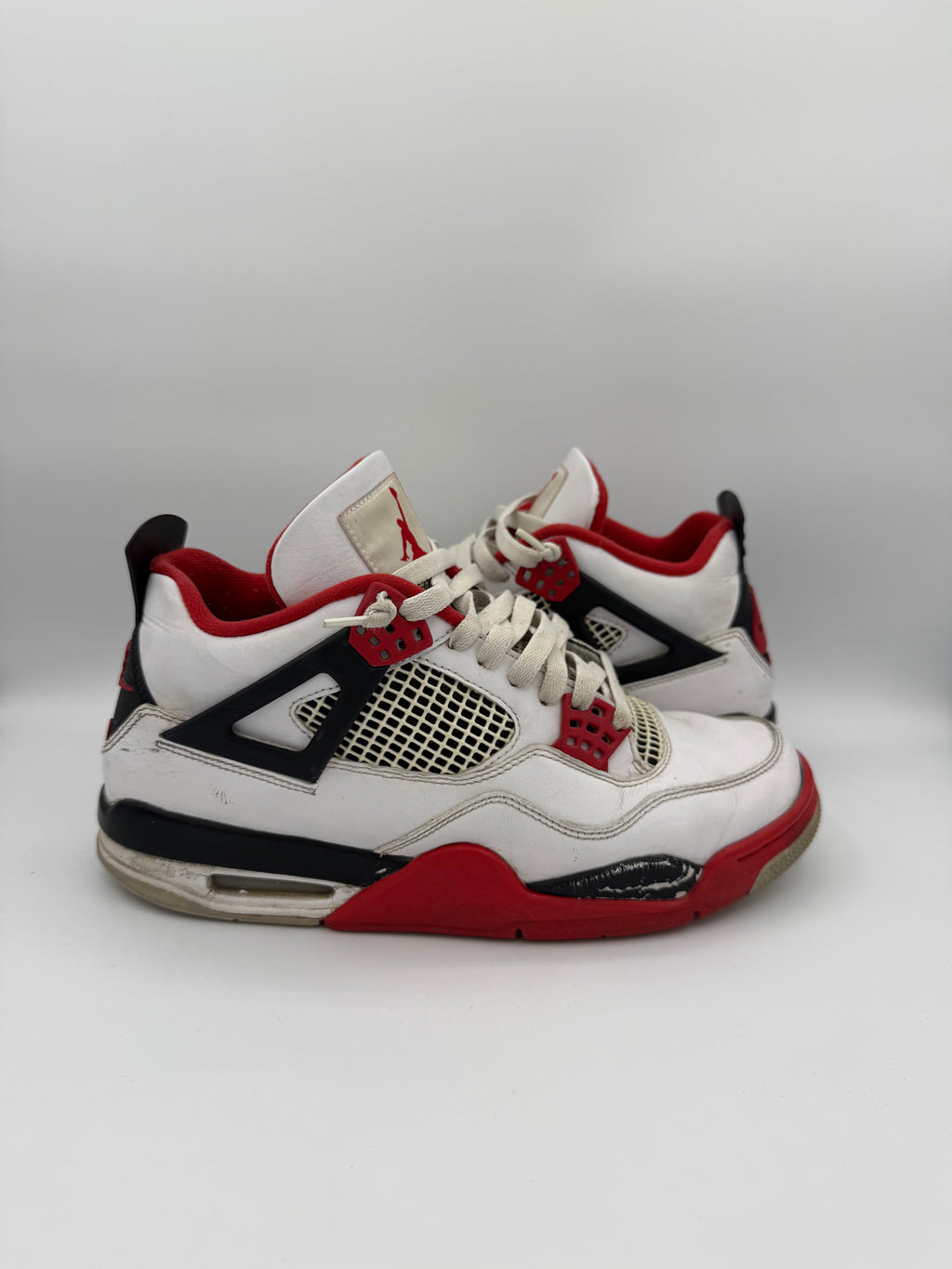 Jordan 4 Fire Red - 42,5Eu (USED)