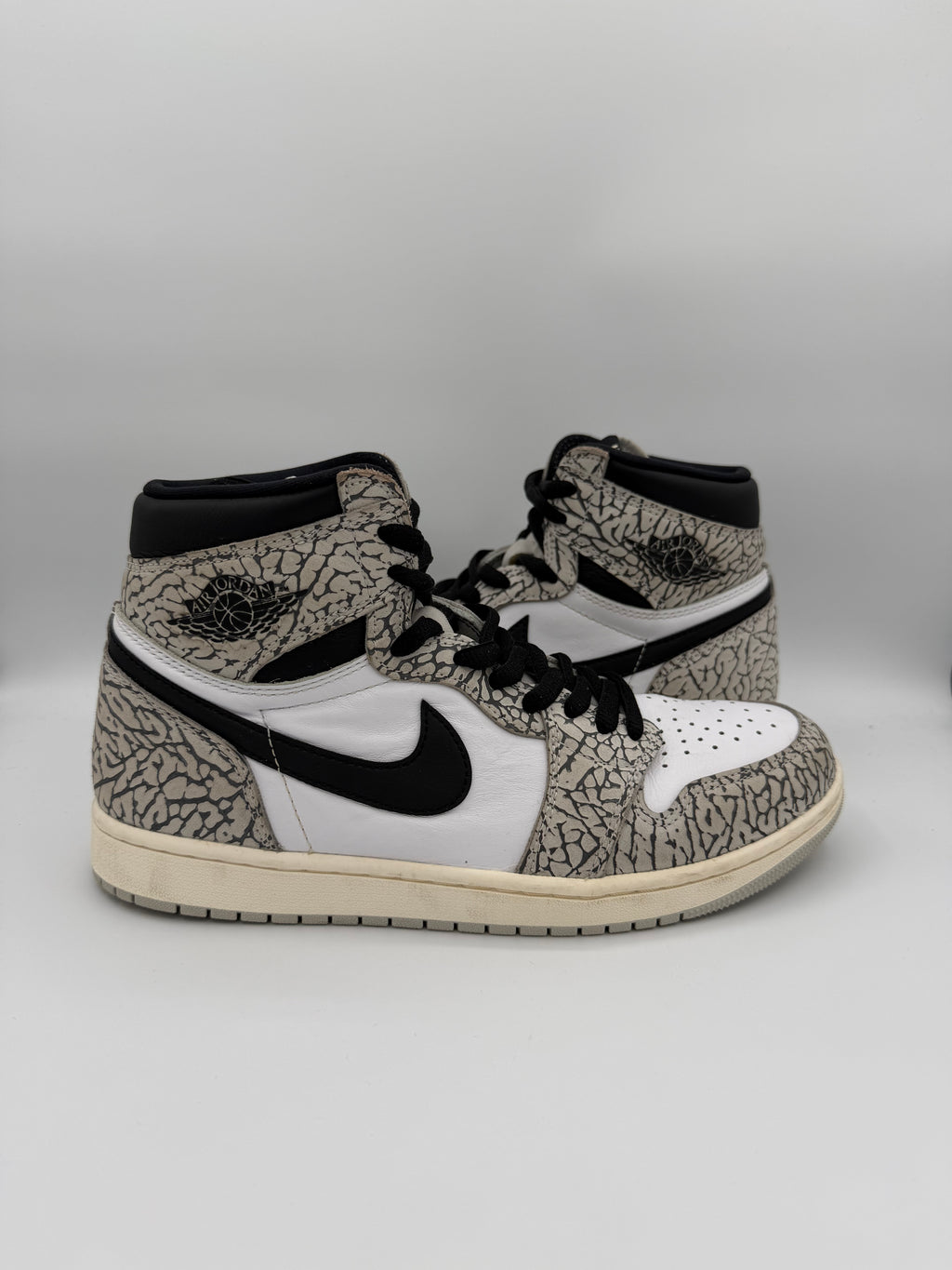 Jordan 1 High Cement - 44Eu (USED)