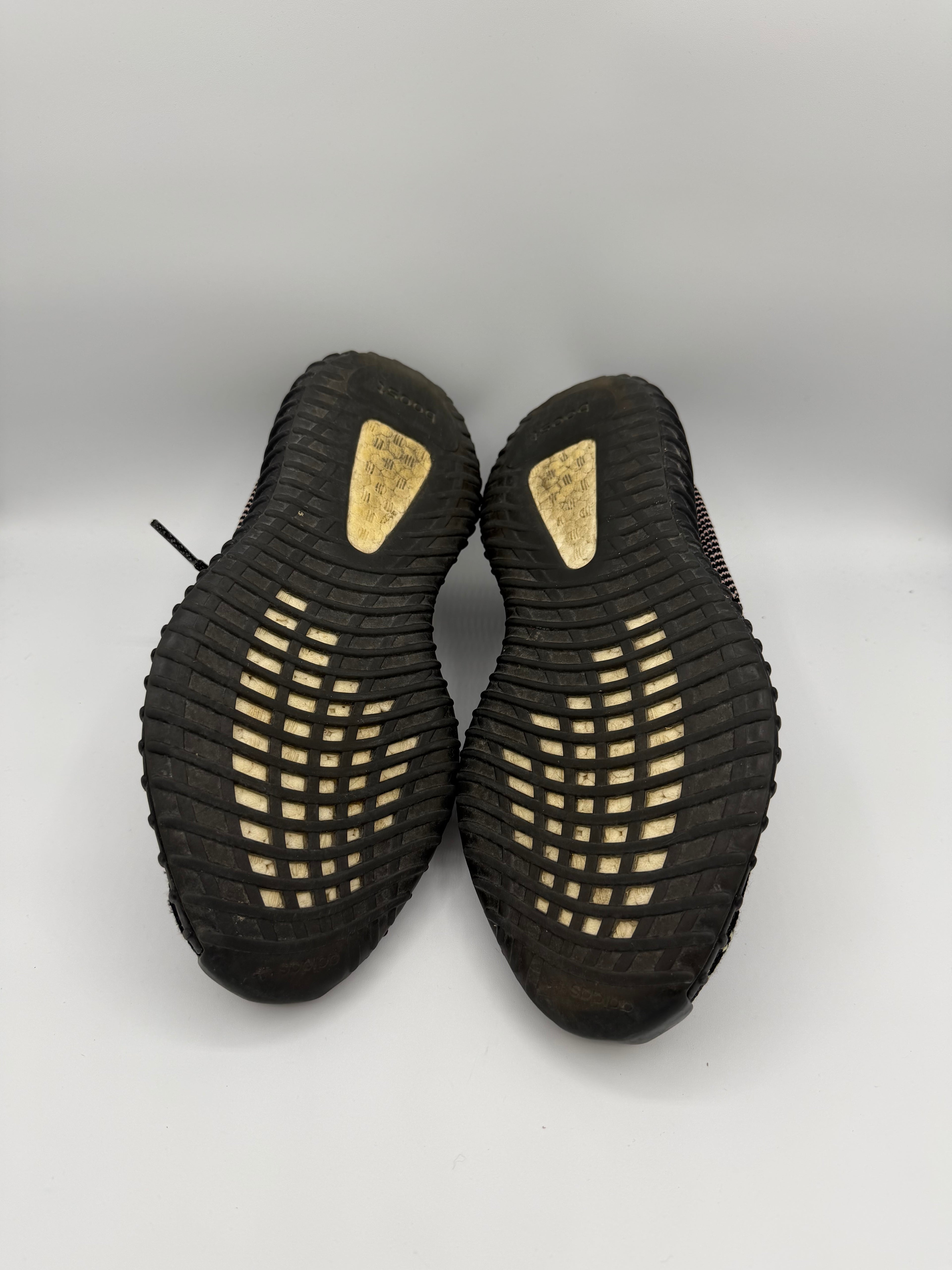 Yeezy Boost 350 V2 Yecheil - 41Eu (USED)