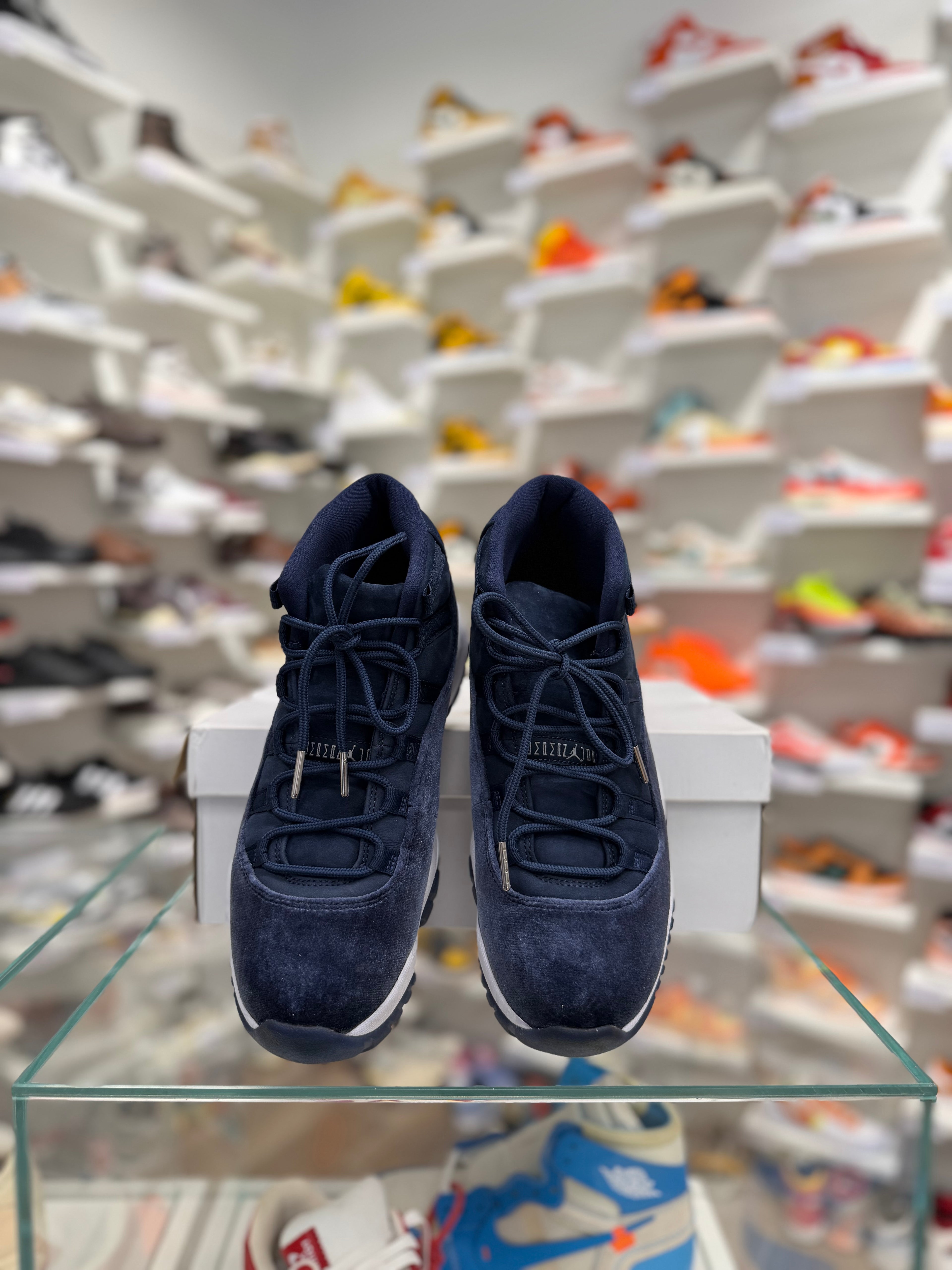 Jordan 11 Retro Midnight Navy - 42,5Eu (USED)