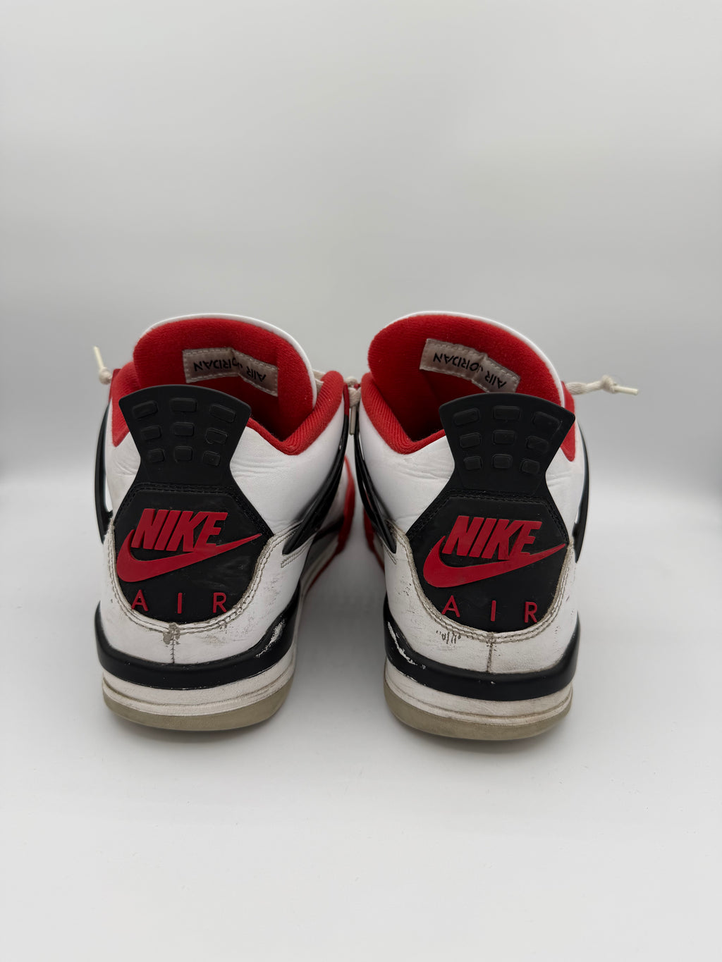 Jordan 4 Fire Red - 42,5Eu (USED)