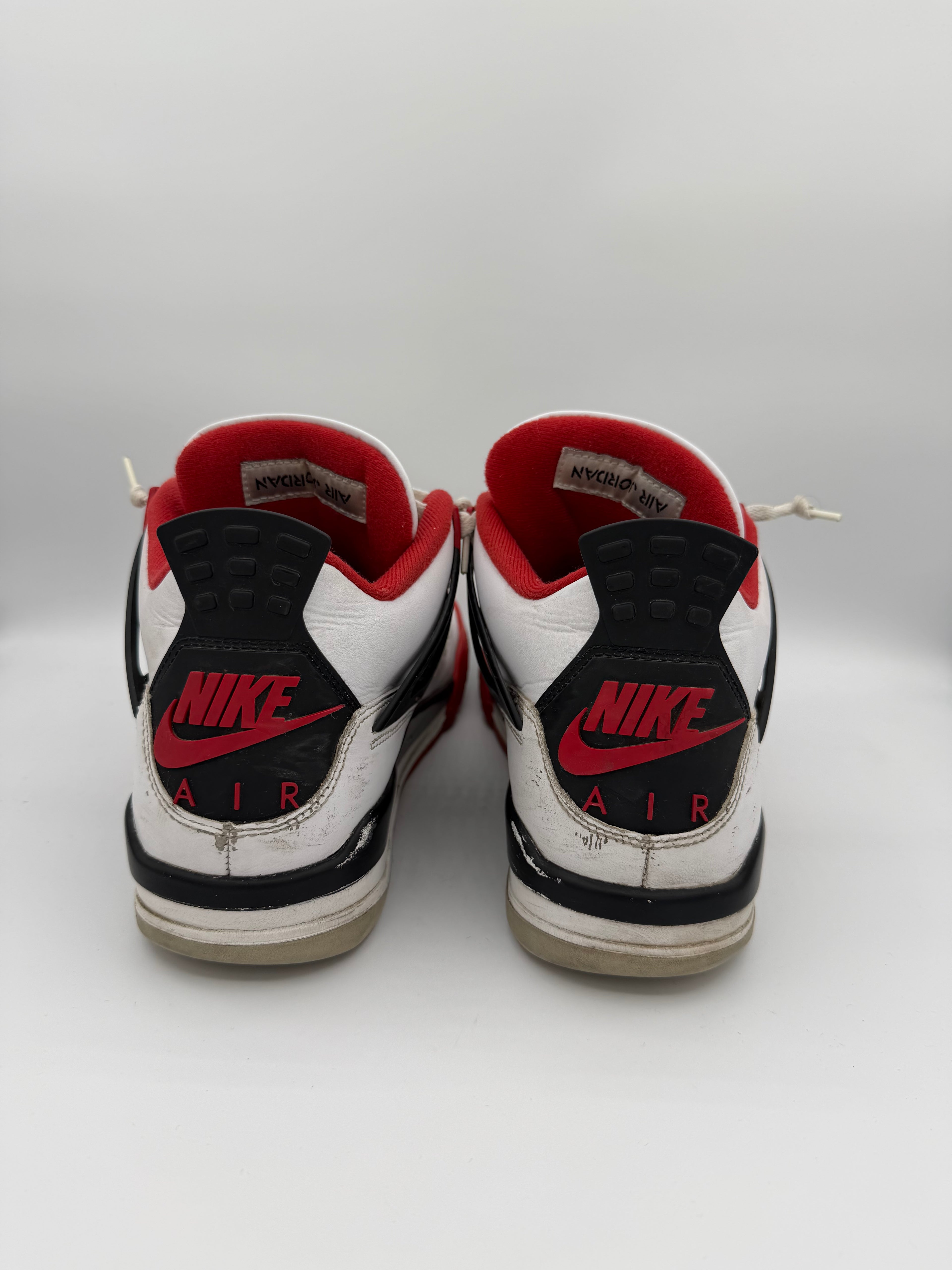 Jordan 4 Fire Red - 42,5Eu (USED)