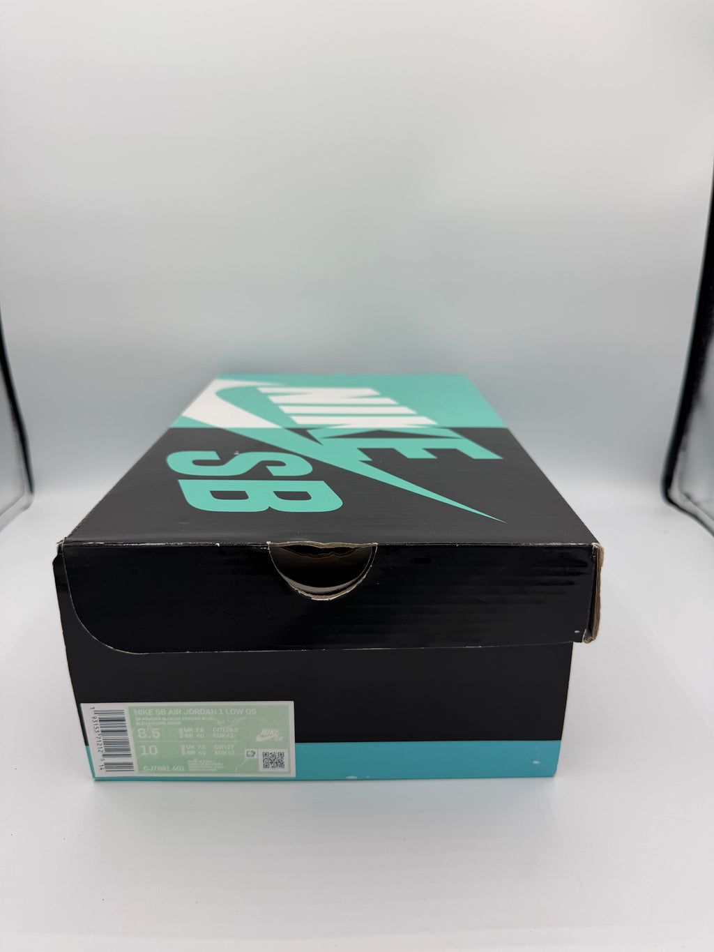Jordan 1 Low Sb Unc - 42Eu (USED)