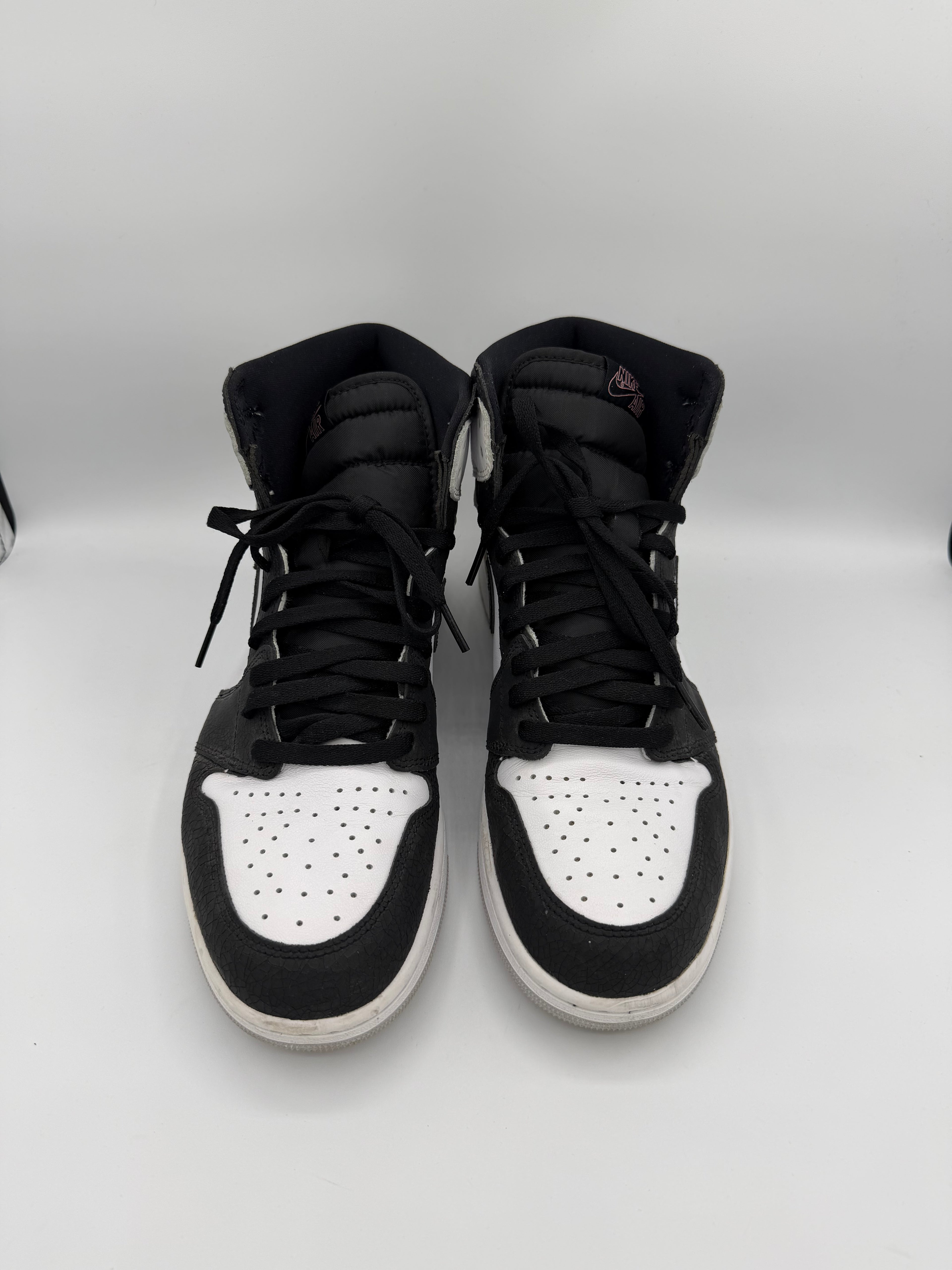 Jordan 1 Retro High Bleached Coral - 45Eu (USED)