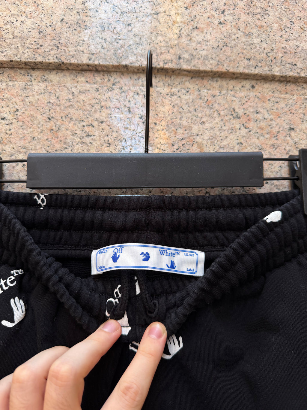 Off-White Shorts Multi Logo Black - M (USED)