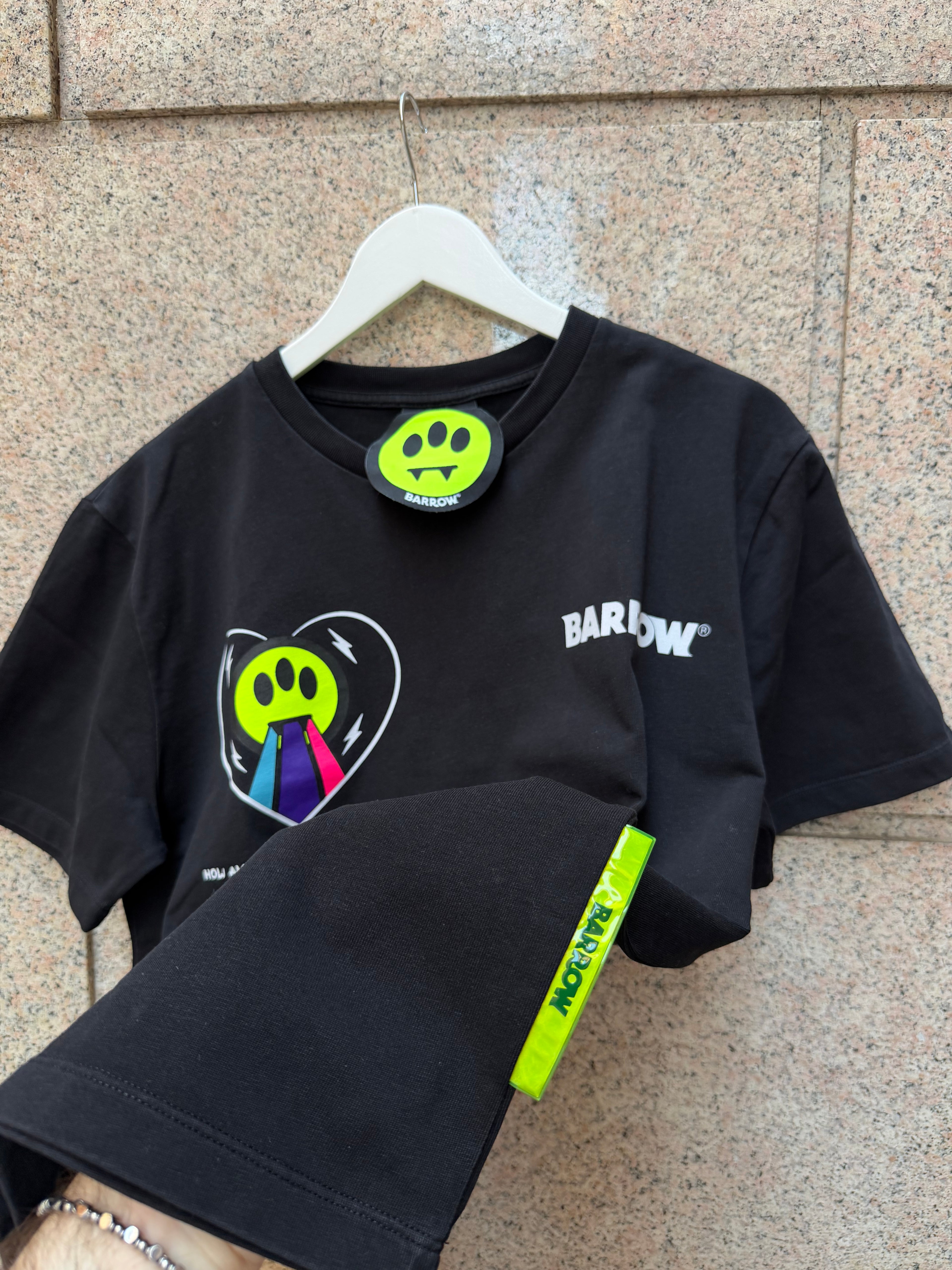 Barrow Graphic Black Tee - L (USED)