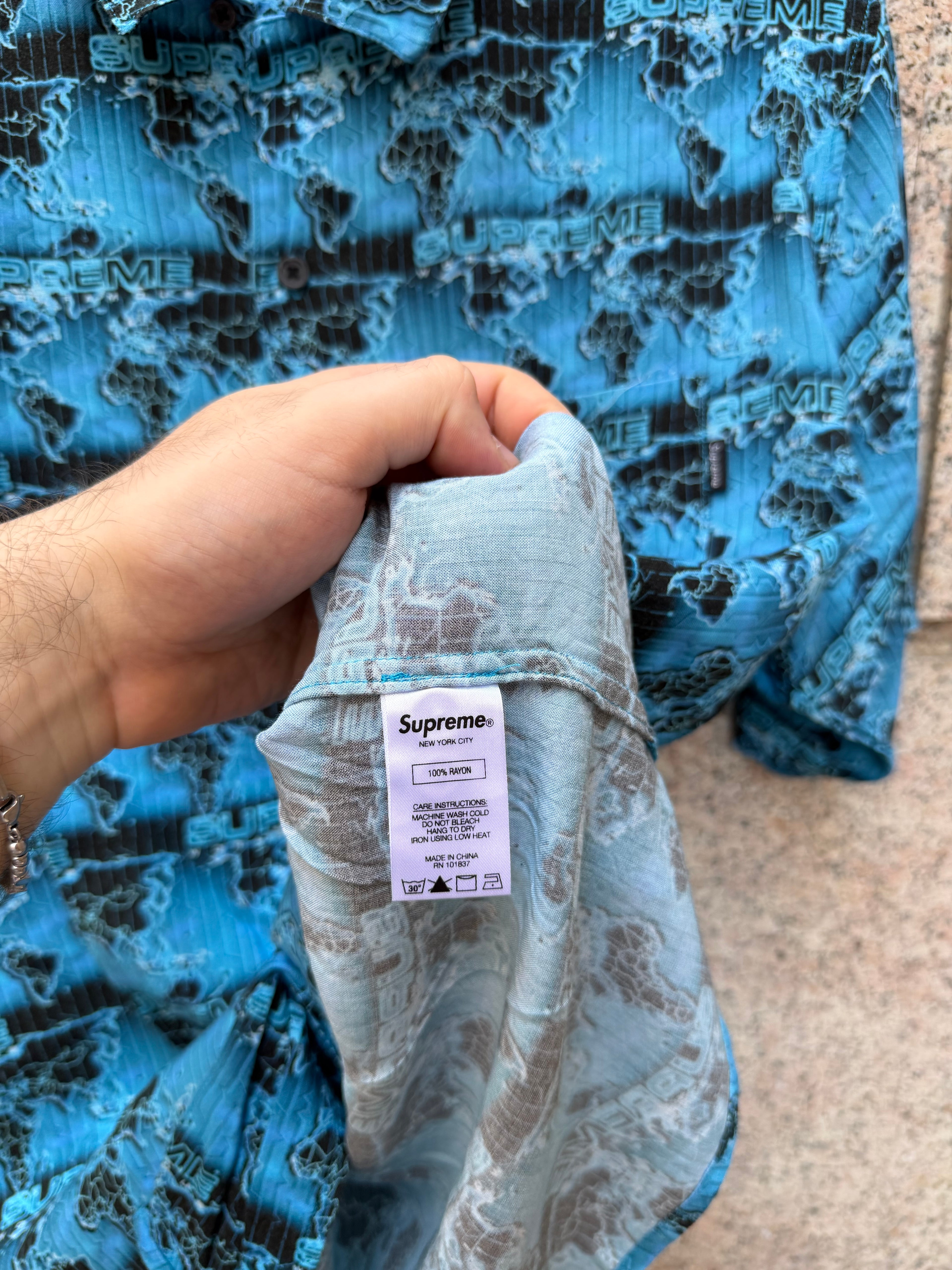 Supreme Shirt World Famous Rayon Blue - M (USED)