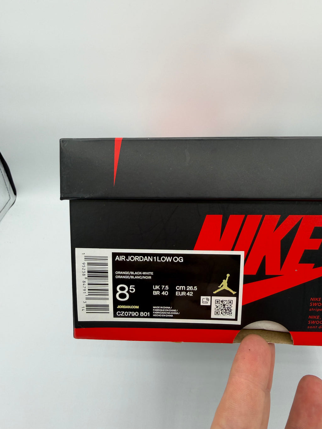 Jordan 1 Low Starfish - 42Eu (USED)