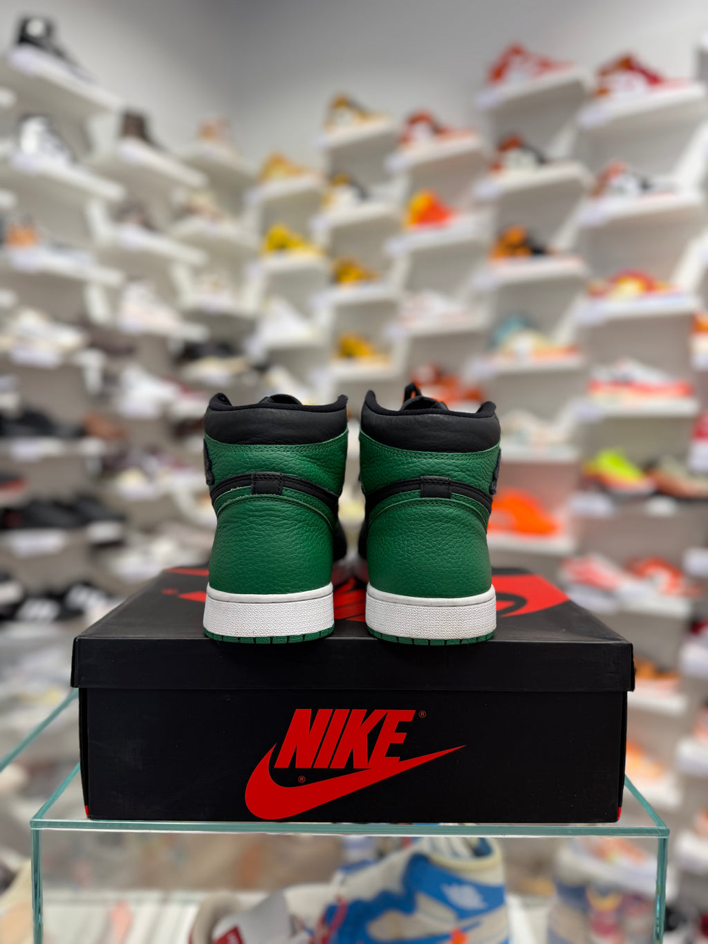 Jordan 1 Retro High Pine Green - 45Eu (USED)