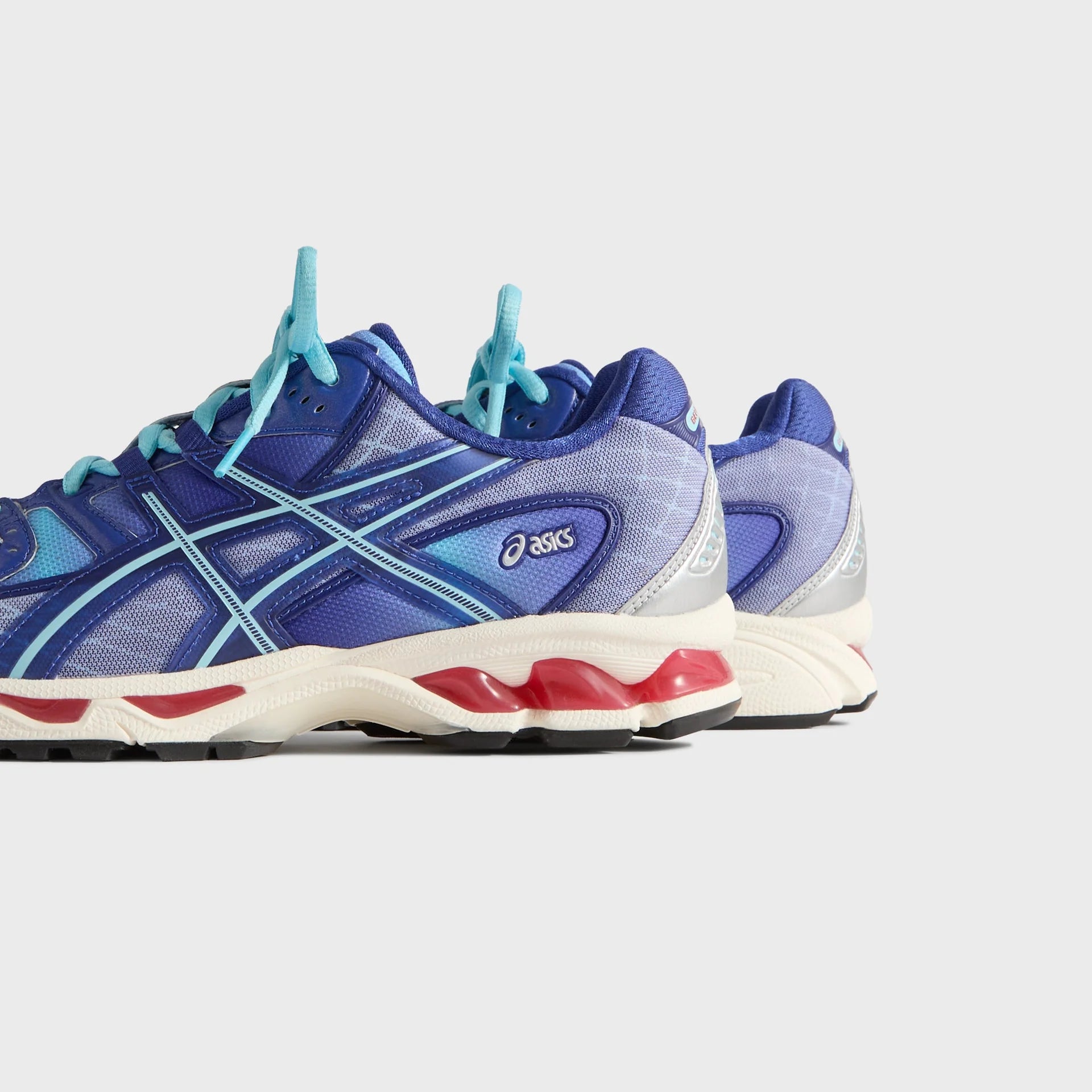 ASICS Gel-Nimbus 10.1 Kith Marvel vs. Capcom Iron Man vs. Mega Man (fumetto incluso) Special Box