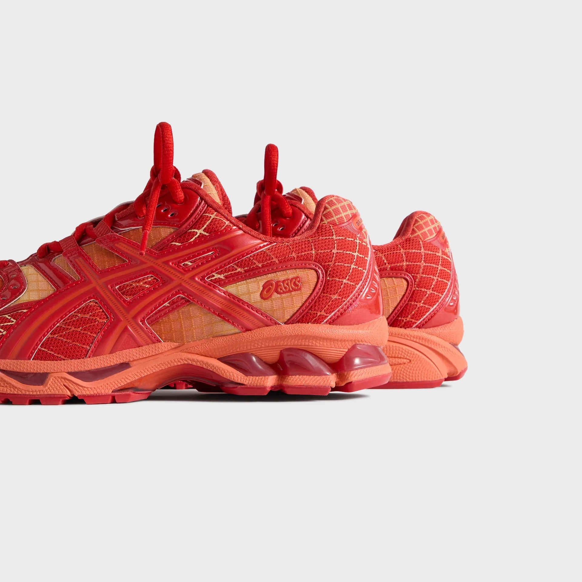 ASICS Gel-Nimbus 10.1 Kith Marvel vs. Capcom Iron Man vs. Mega Man (fumetto incluso) Special Box
