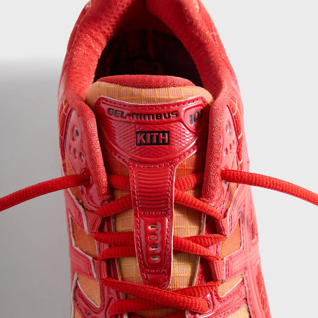 ASICS Gel-Nimbus 10.1 Kith Marvel vs. Capcom Iron Man vs. Mega Man (fumetto incluso) Special Box