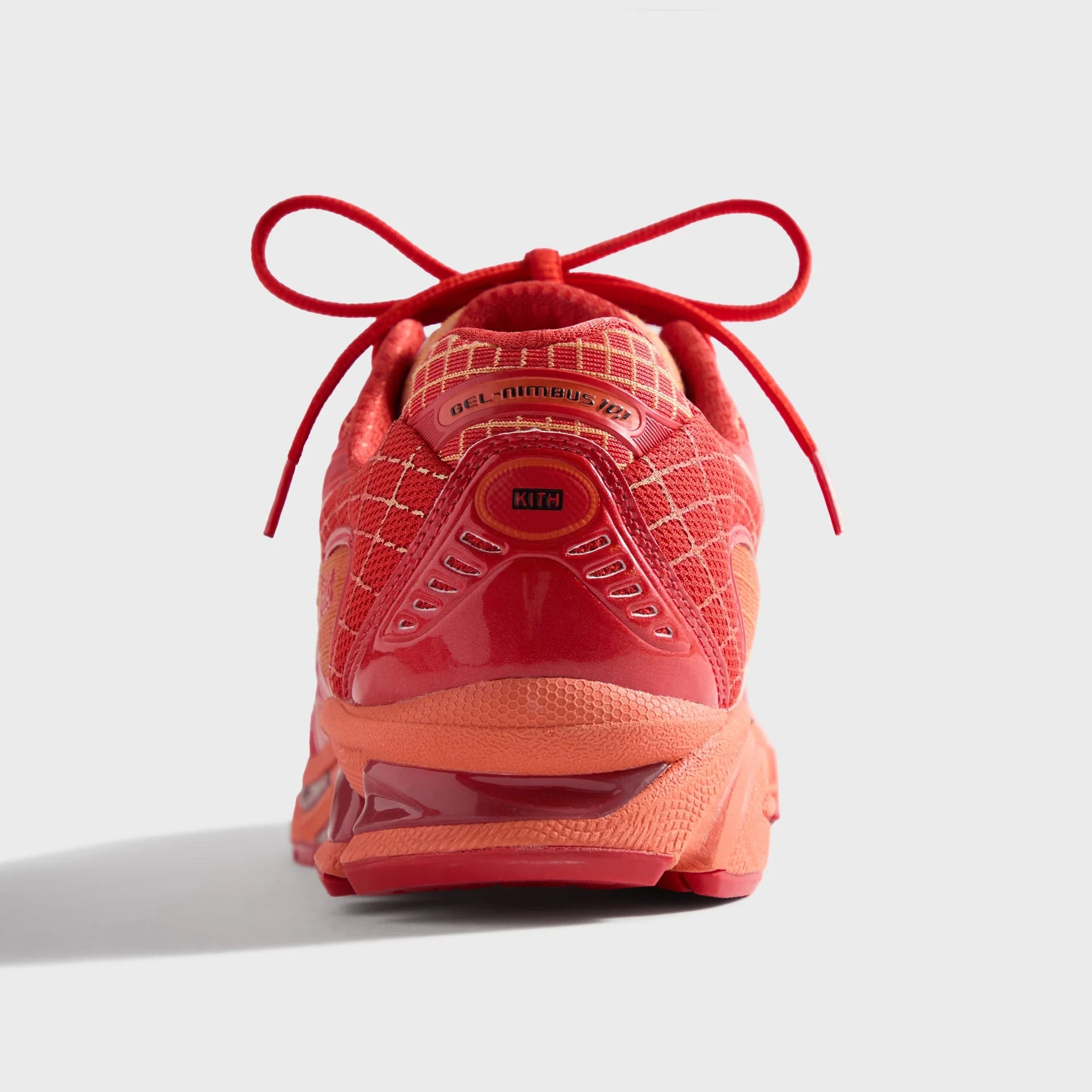 ASICS Gel-Nimbus 10.1 Kith Marvel vs. Capcom Iron Man vs. Mega Man (fumetto incluso) Special Box