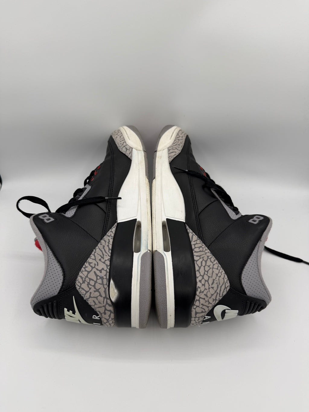 Jordan 3 Retro Black Cement - 44,5Eu (USED)