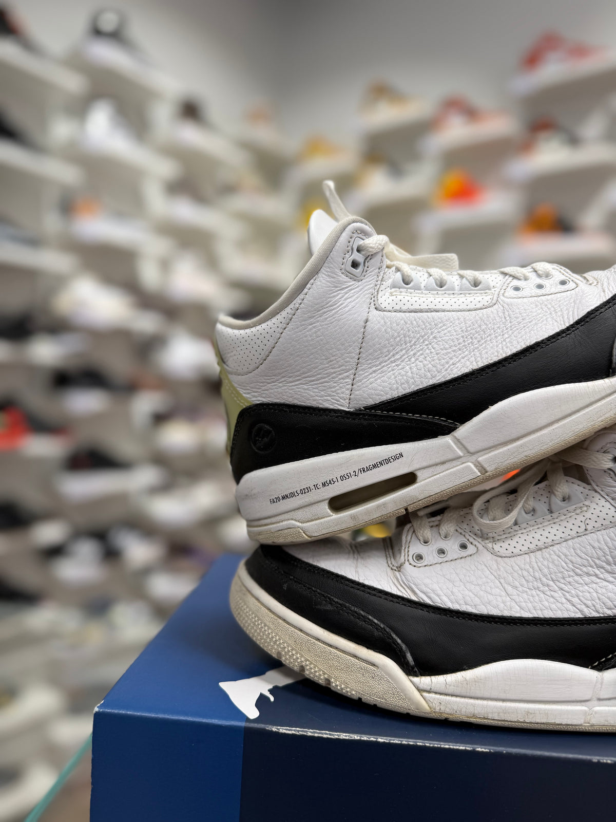 Jordan 3 Retro Fragment - 45Eu (USED)