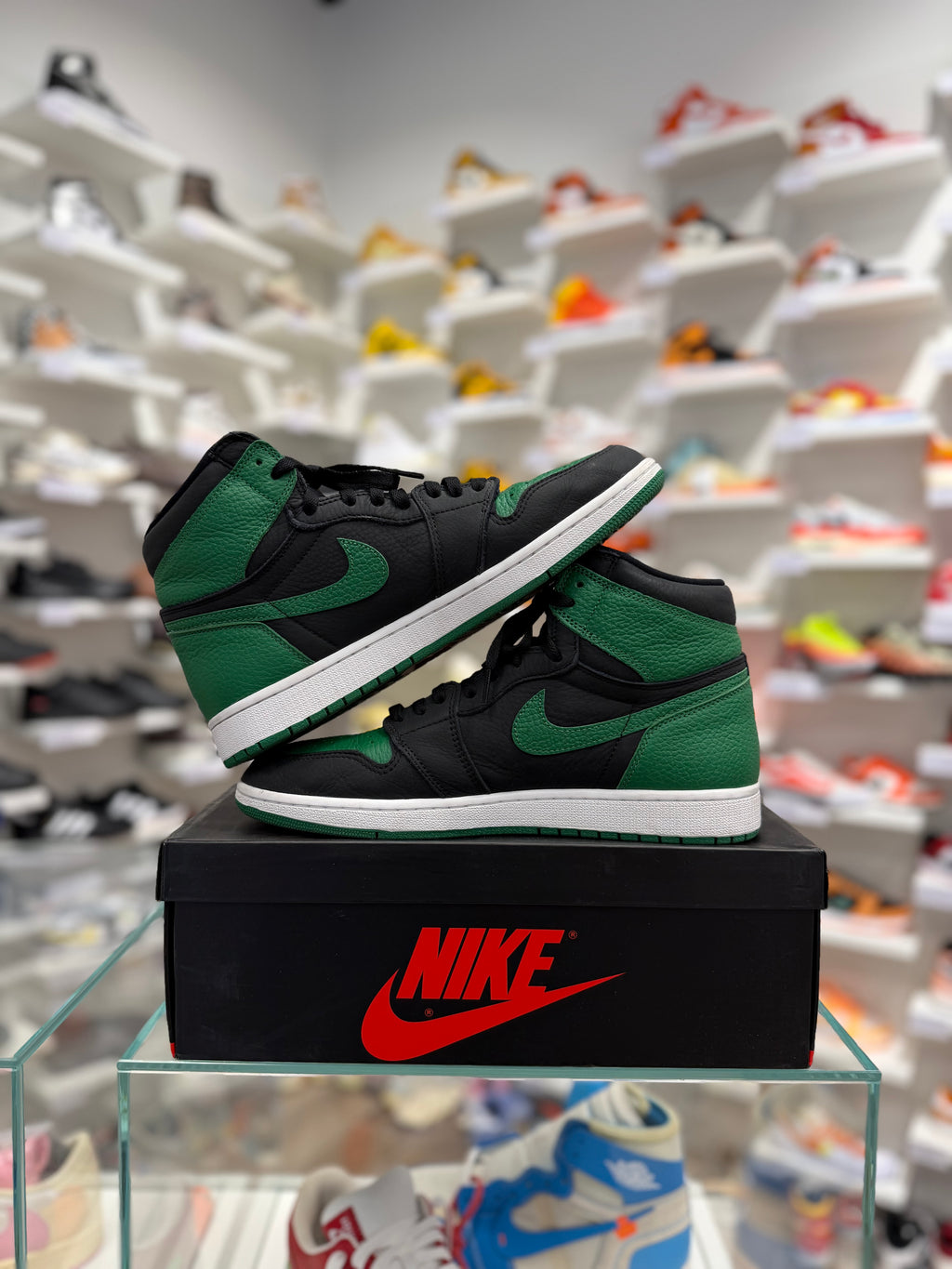 Jordan 1 Retro High Pine Green - 45Eu (USED)