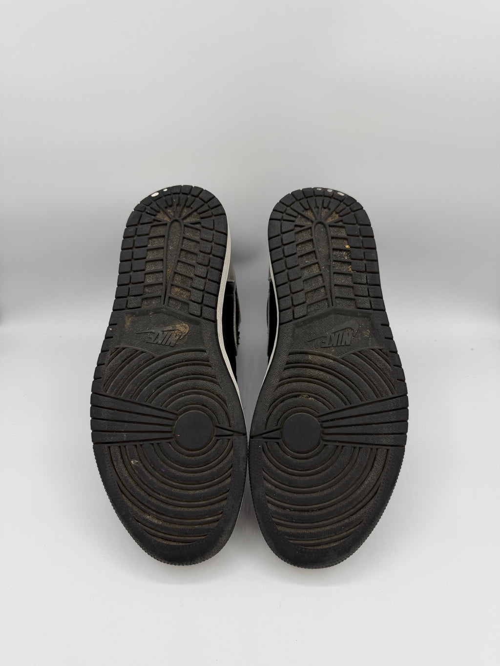 Jordan 1 High Shadow 2018 - 41Eu (USED)