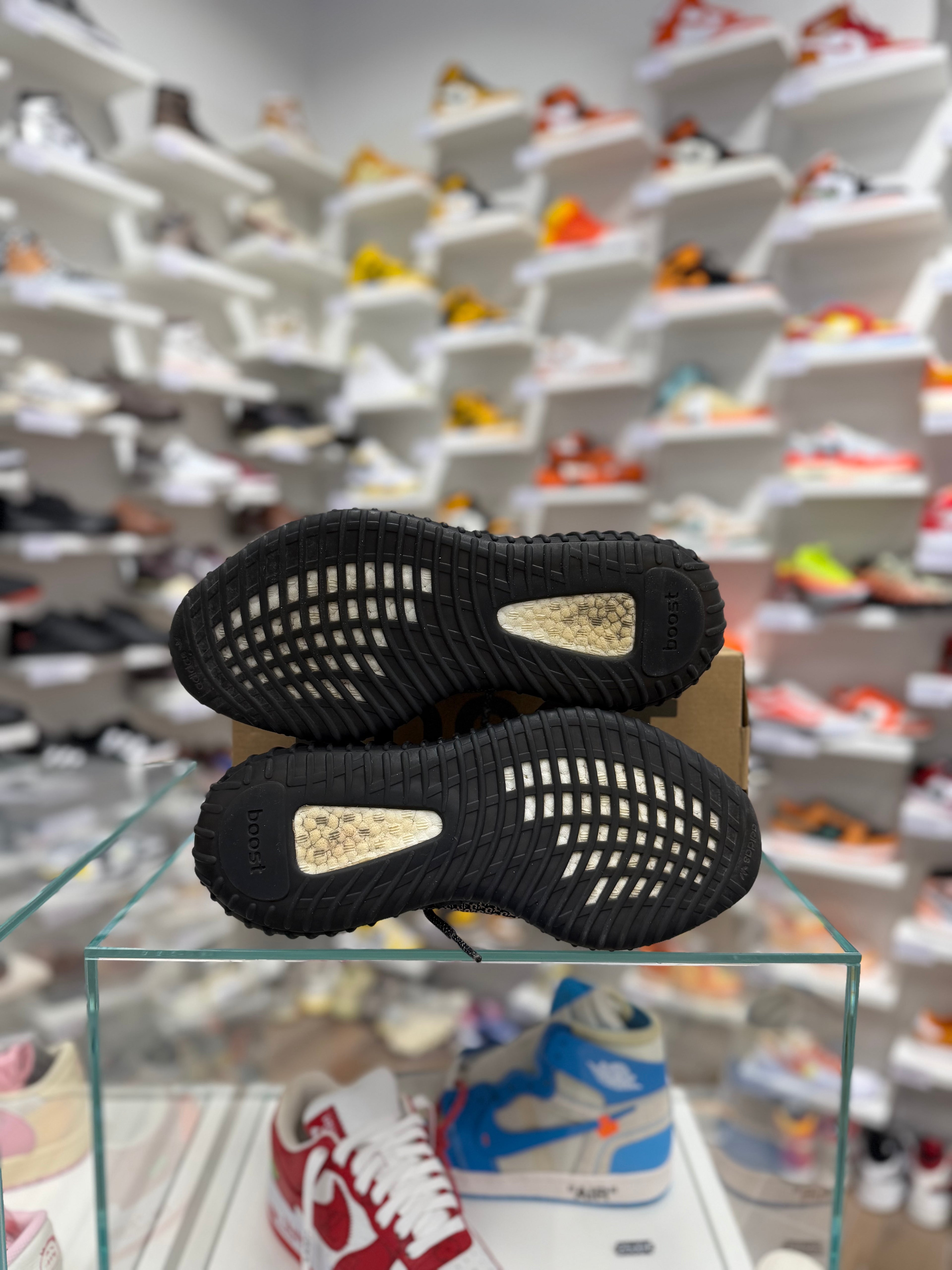 Yeezy 350 V2 Yecheil Reflective - 44,5Eu (USED)