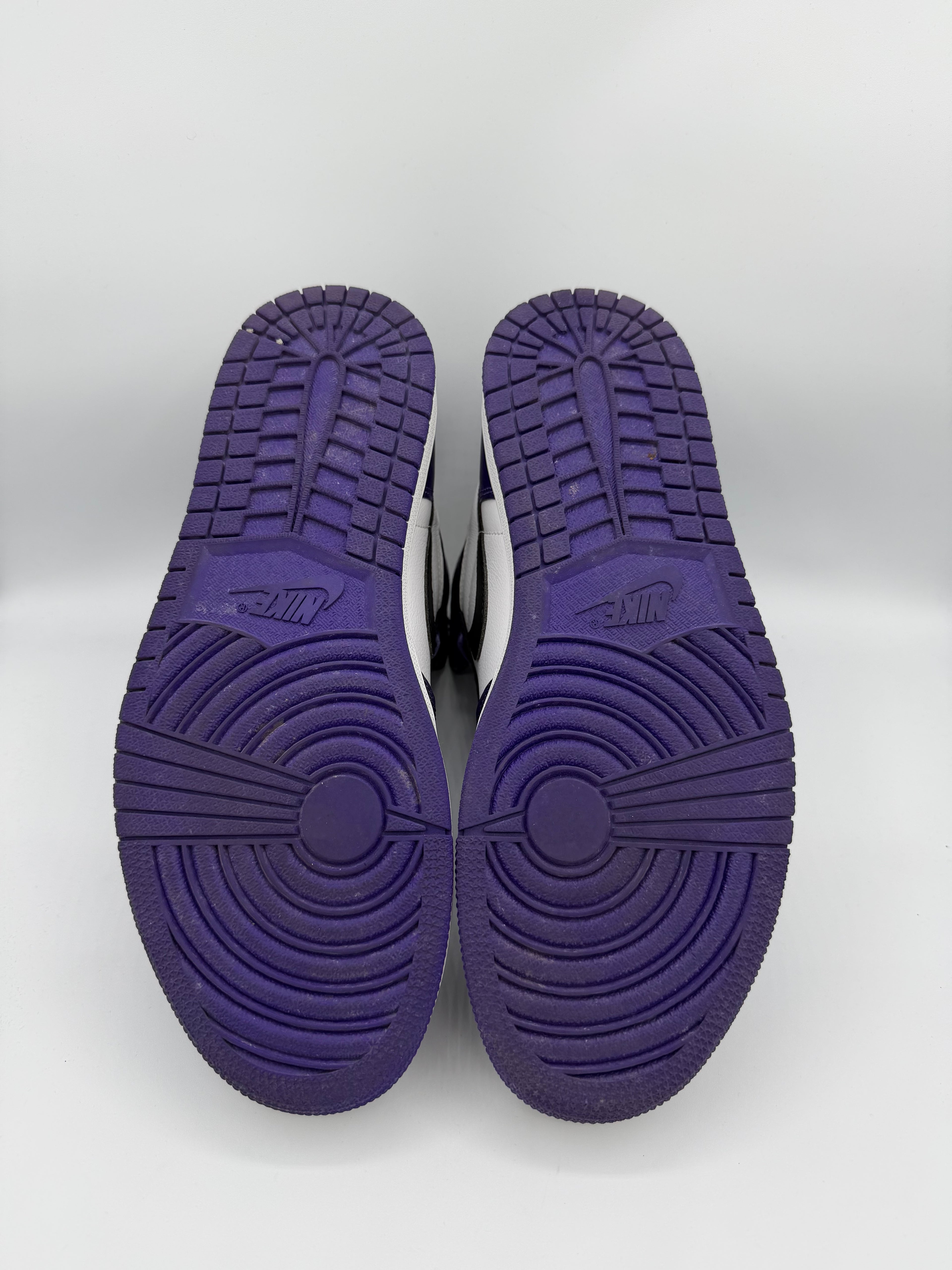 Jordan 1 Retro High Court Purple White - 45Eu (USED)