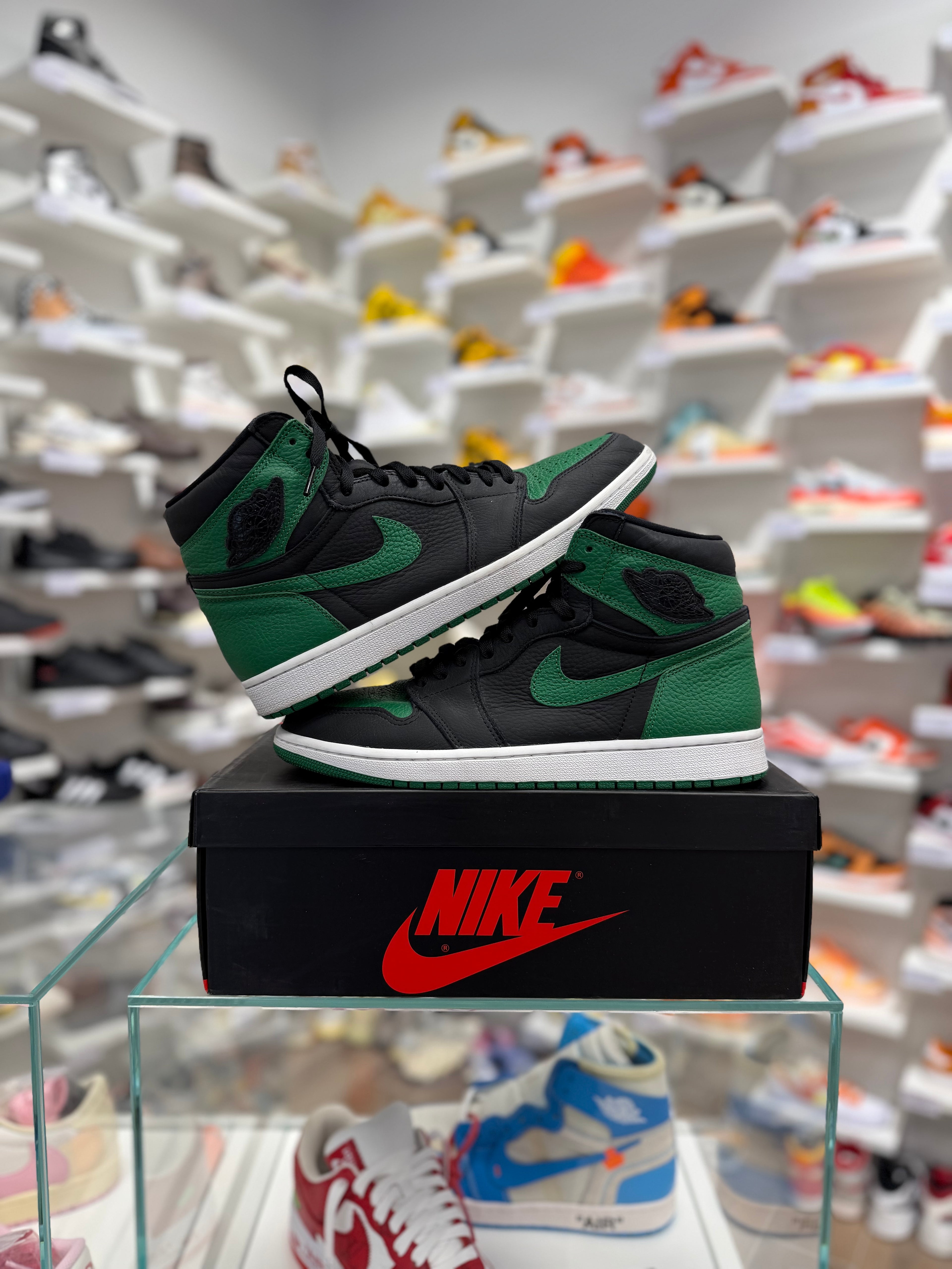 Jordan 1 Retro High Pine Green - 45Eu (USED)