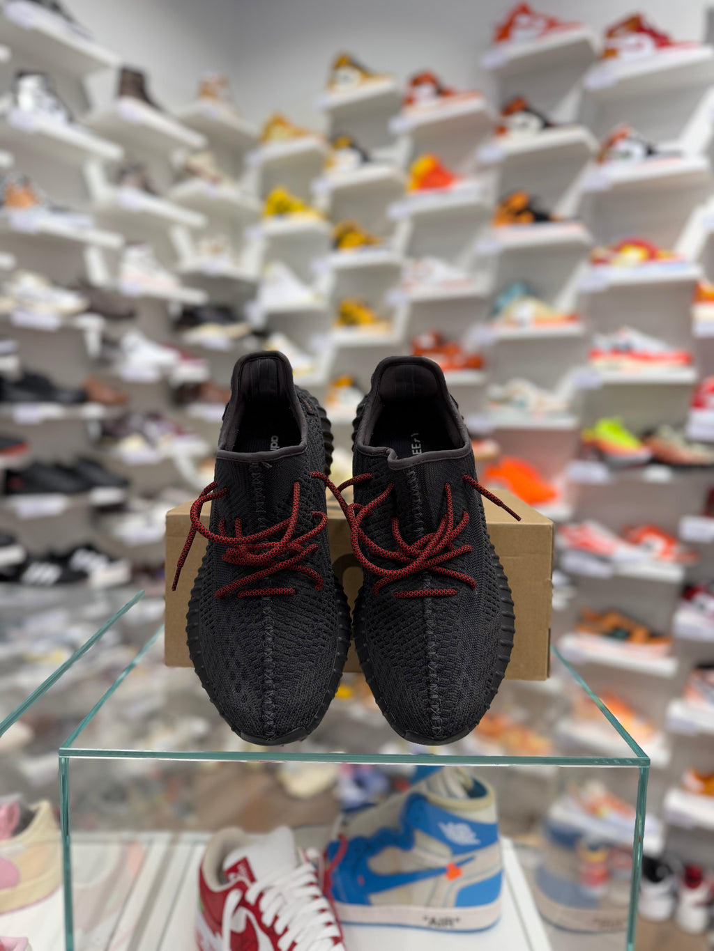 Yeezy 350 V2 Triple Black - 44,5Eu (USED)