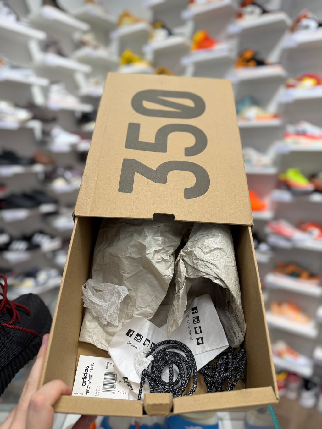 Yeezy 350 V2 Triple Black - 44,5Eu (USED)