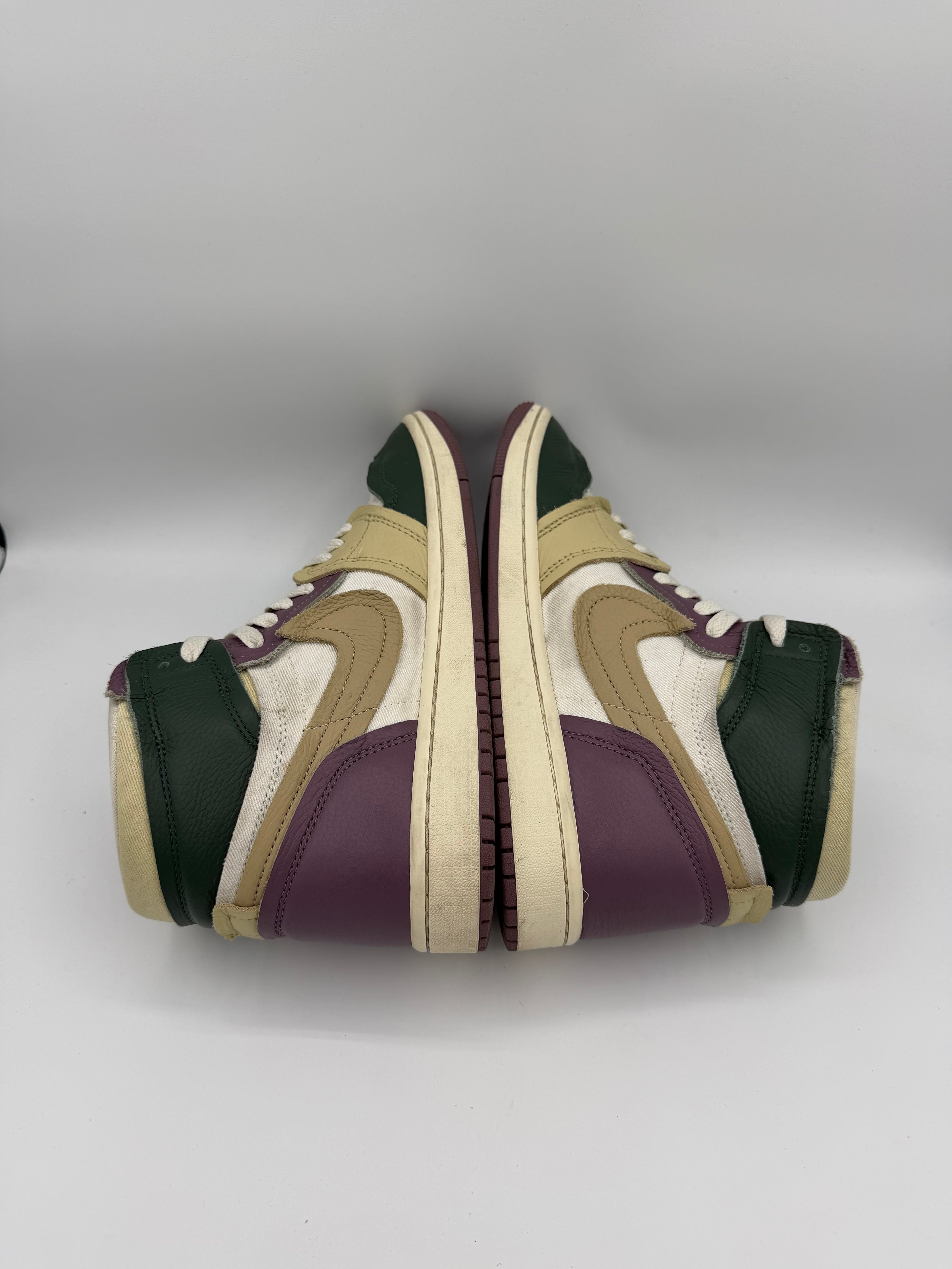 Jordan 1 High Galactic Jade - 39Eu (USED)