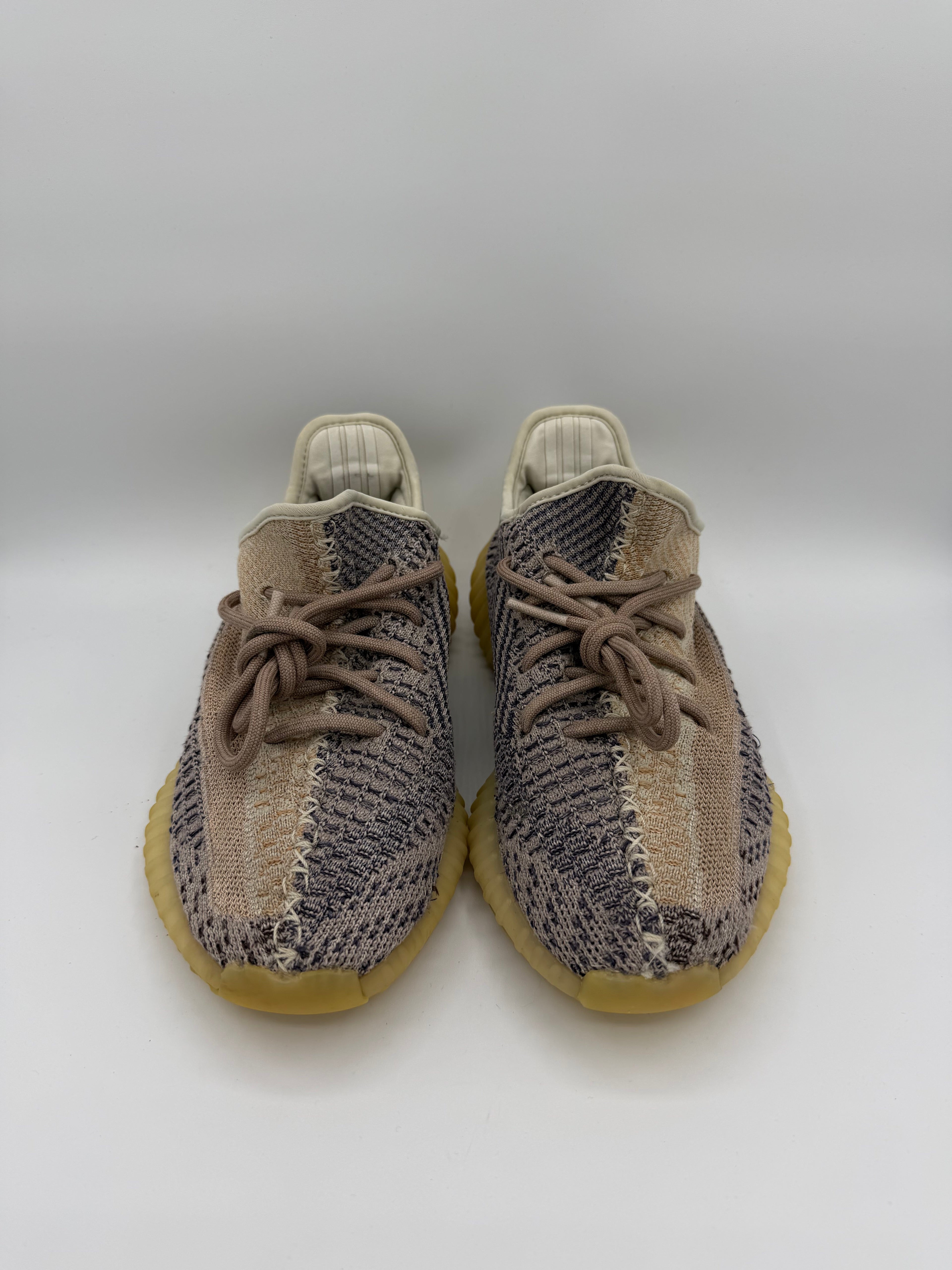 Yeezy Boost 350 V2 Ash Pearl - 38,5Eu (USED)
