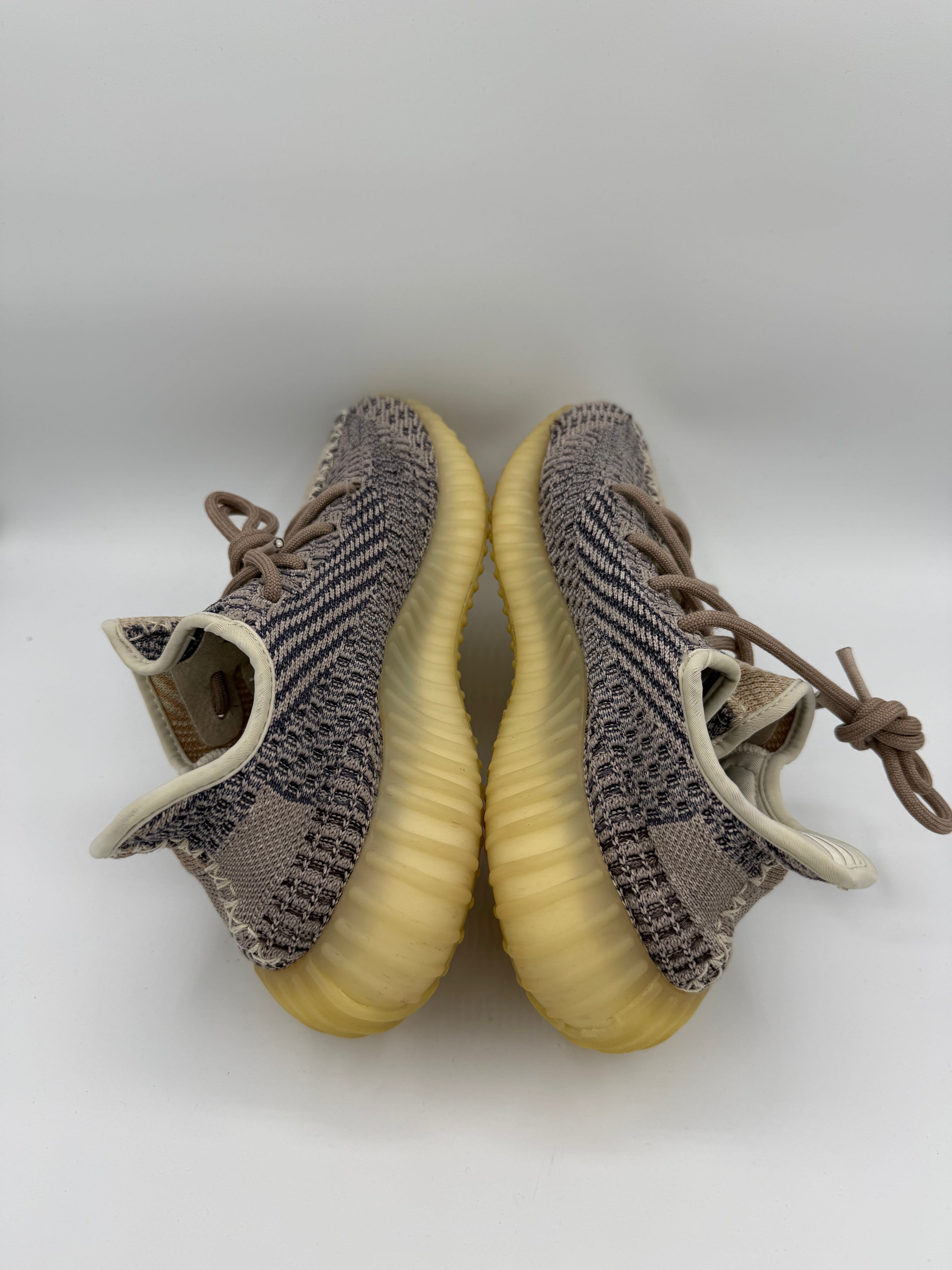 Yeezy Boost 350 V2 Ash Pearl - 38,5Eu (USED)