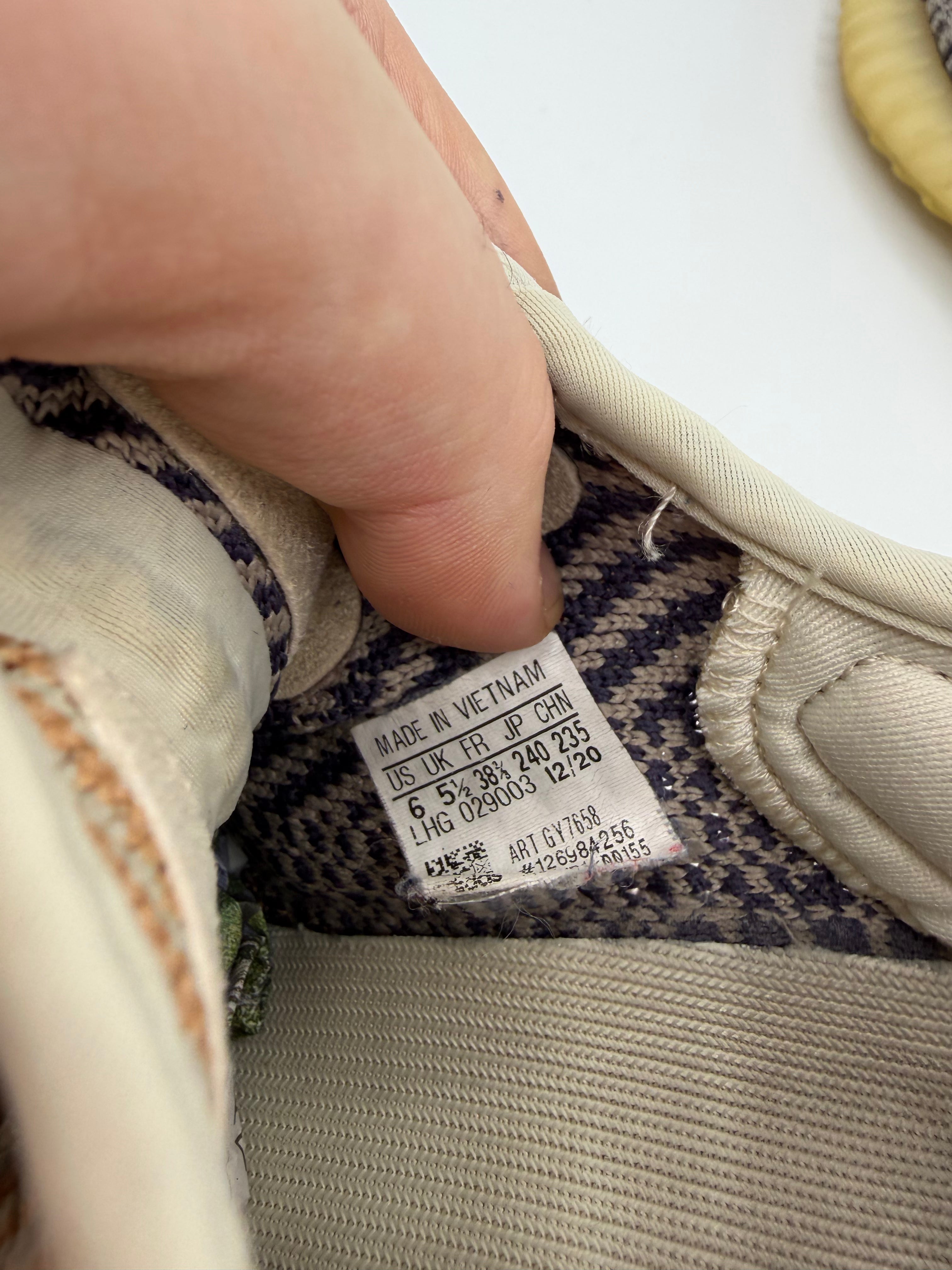 Yeezy Boost 350 V2 Ash Pearl - 38,5Eu (USED)