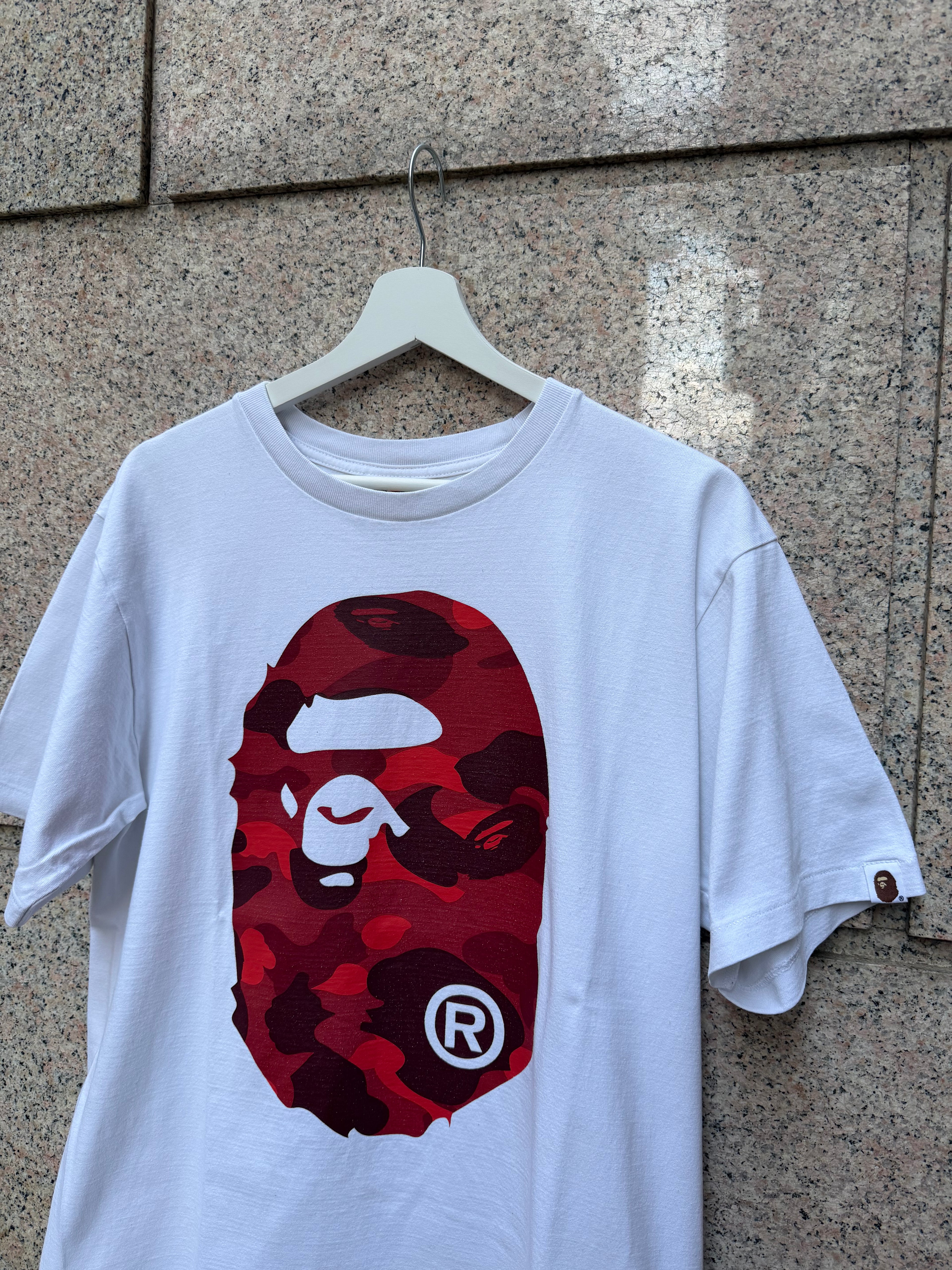 A Bathing Ape Bape Tee Big Head White Red - L (USED)