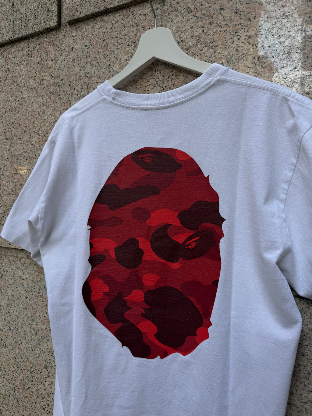 A Bathing Ape Bape Tee Big Head White Red - L (USED)